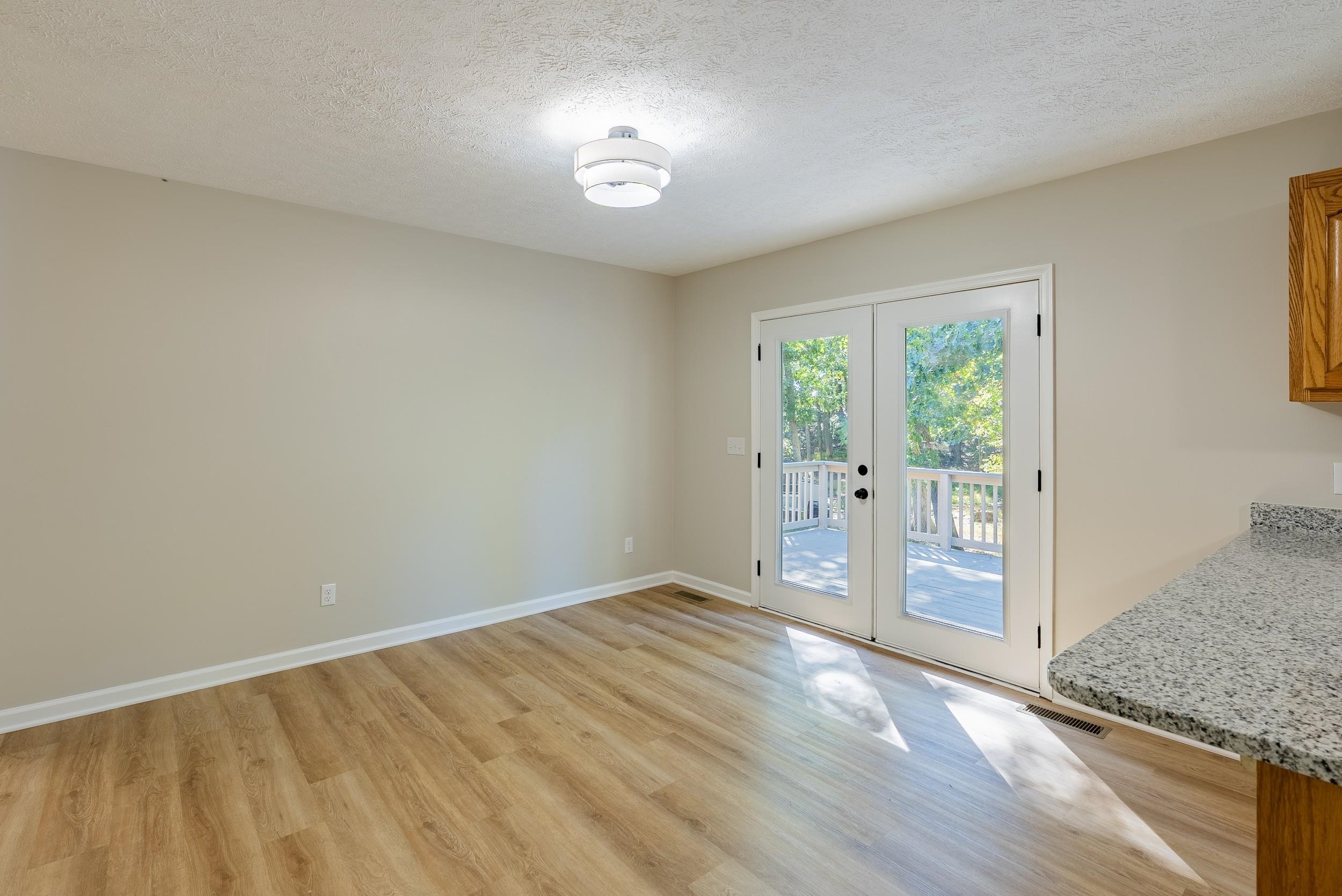 2571 Oak Grove photo 18