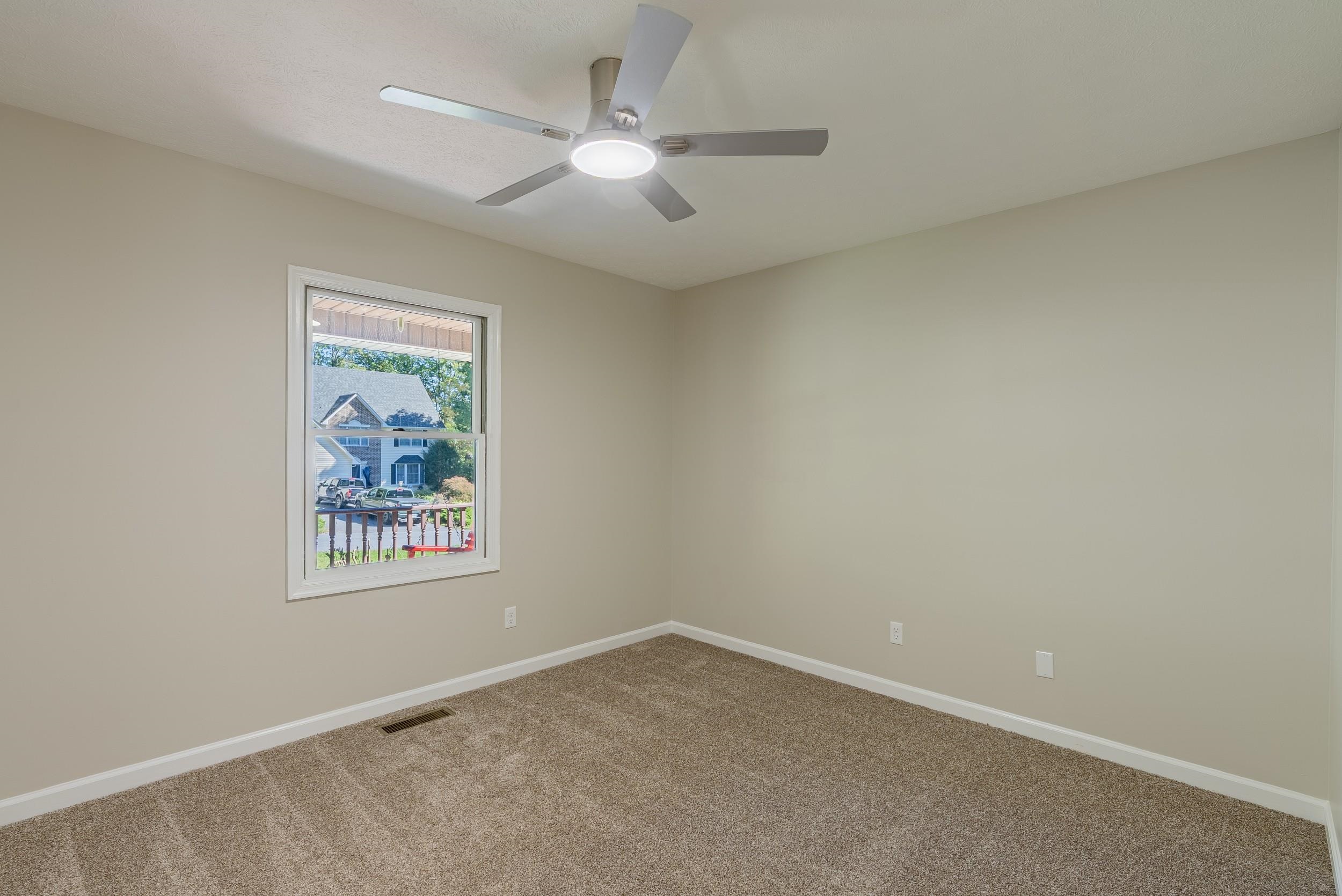 2571 Oak Grove photo 32