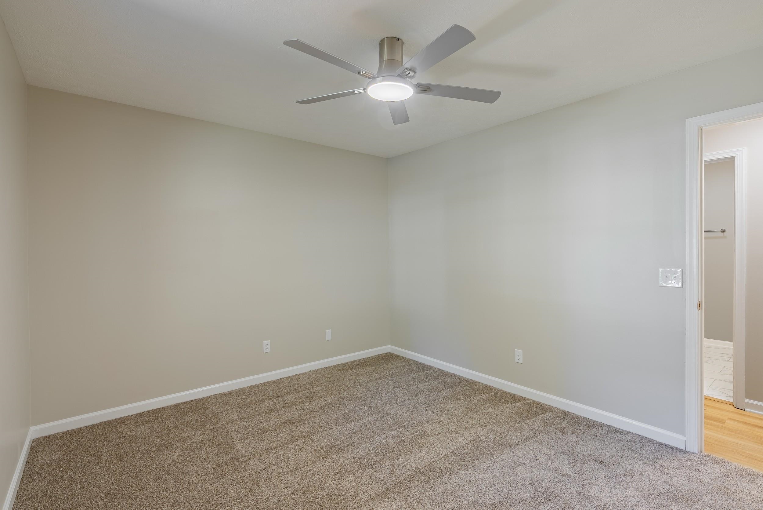 2571 Oak Grove photo 33