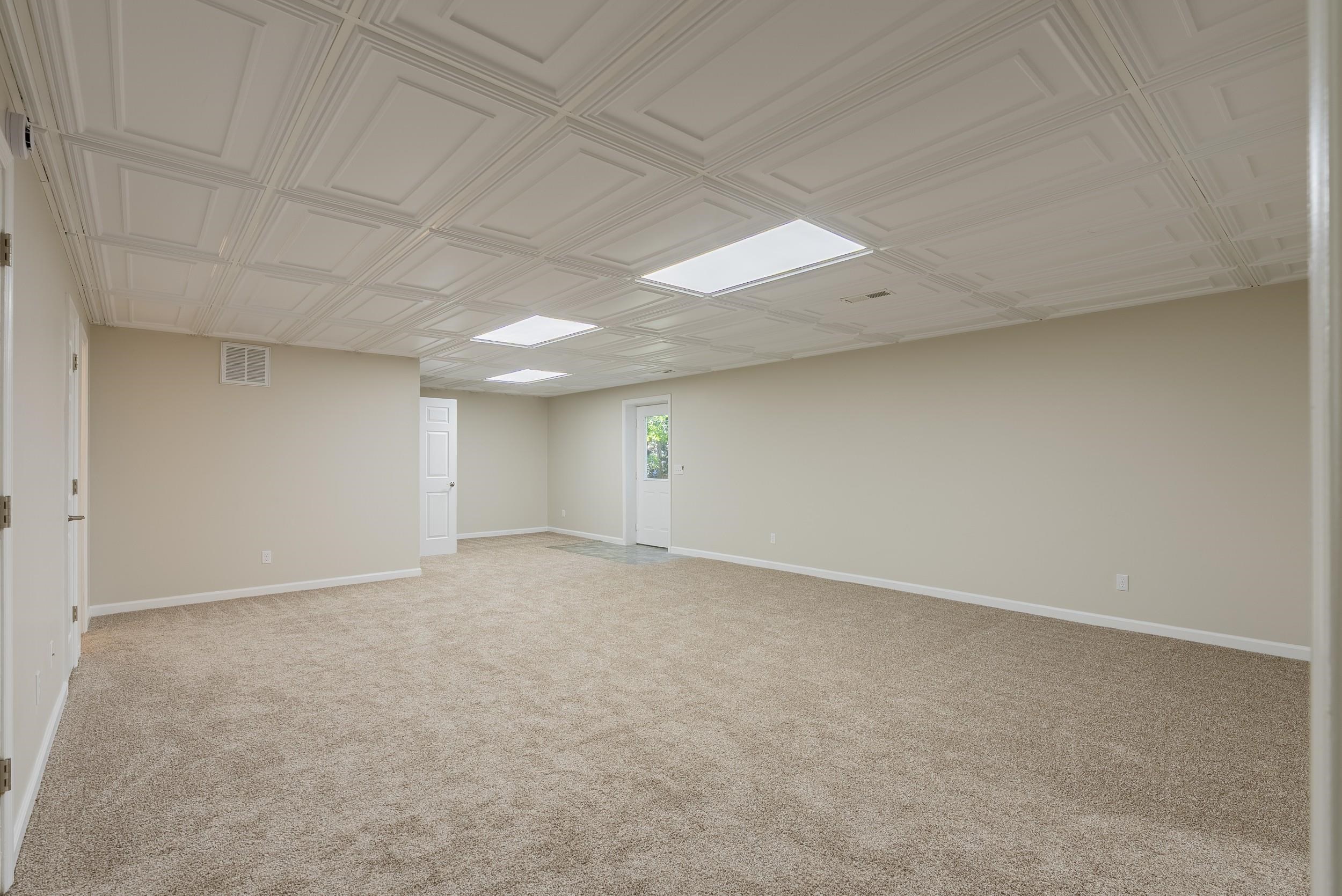2571 Oak Grove photo 38