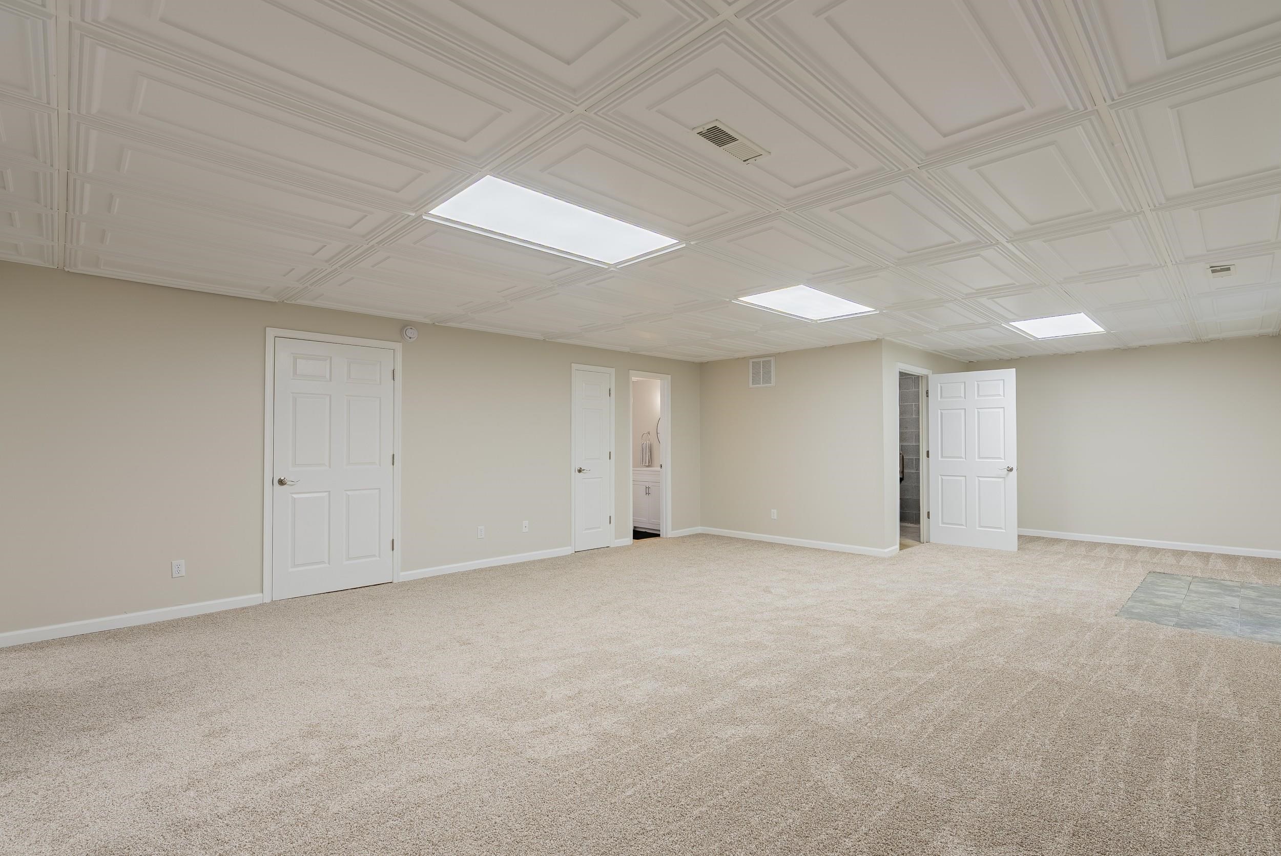 2571 Oak Grove photo 39