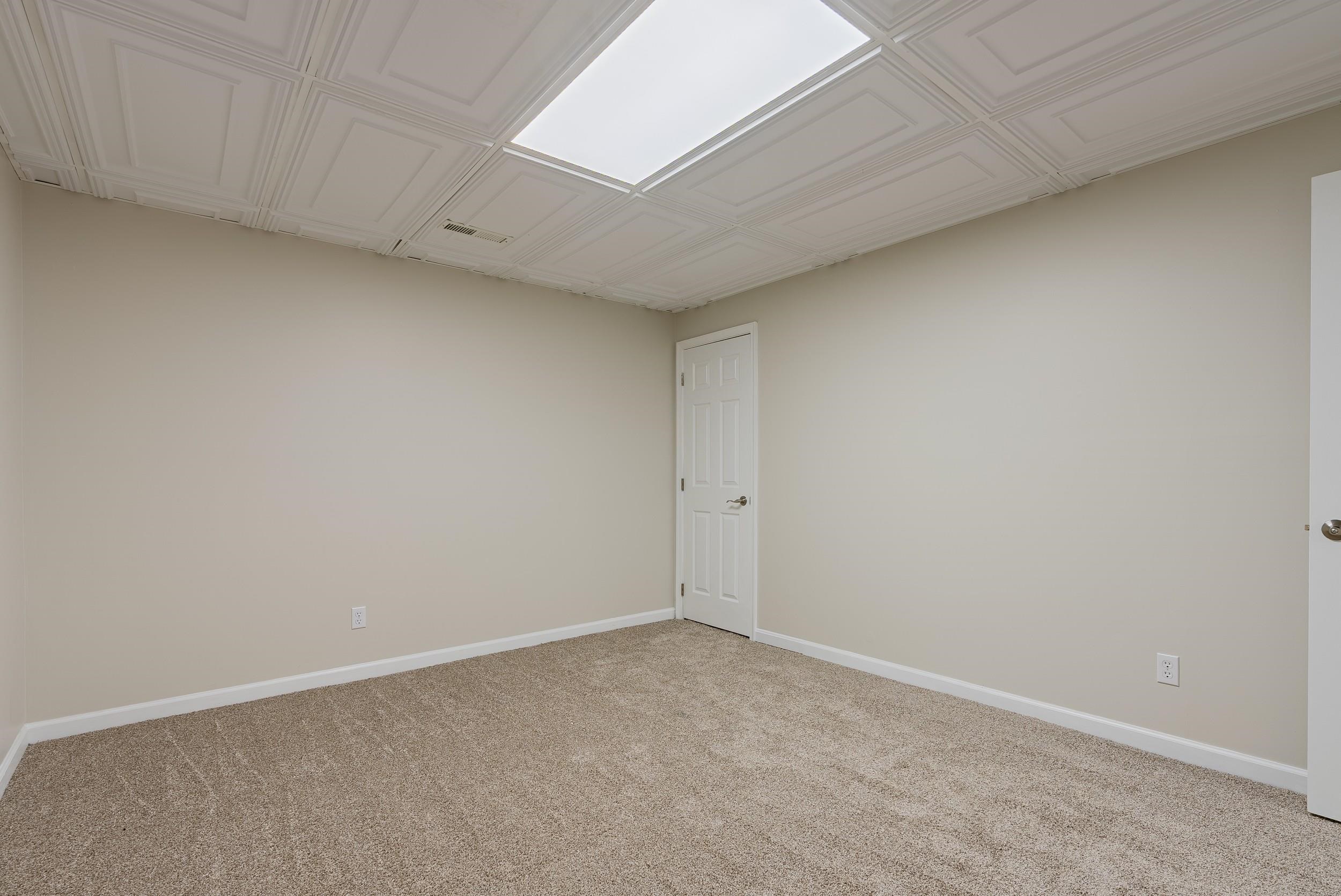 2571 Oak Grove photo 46