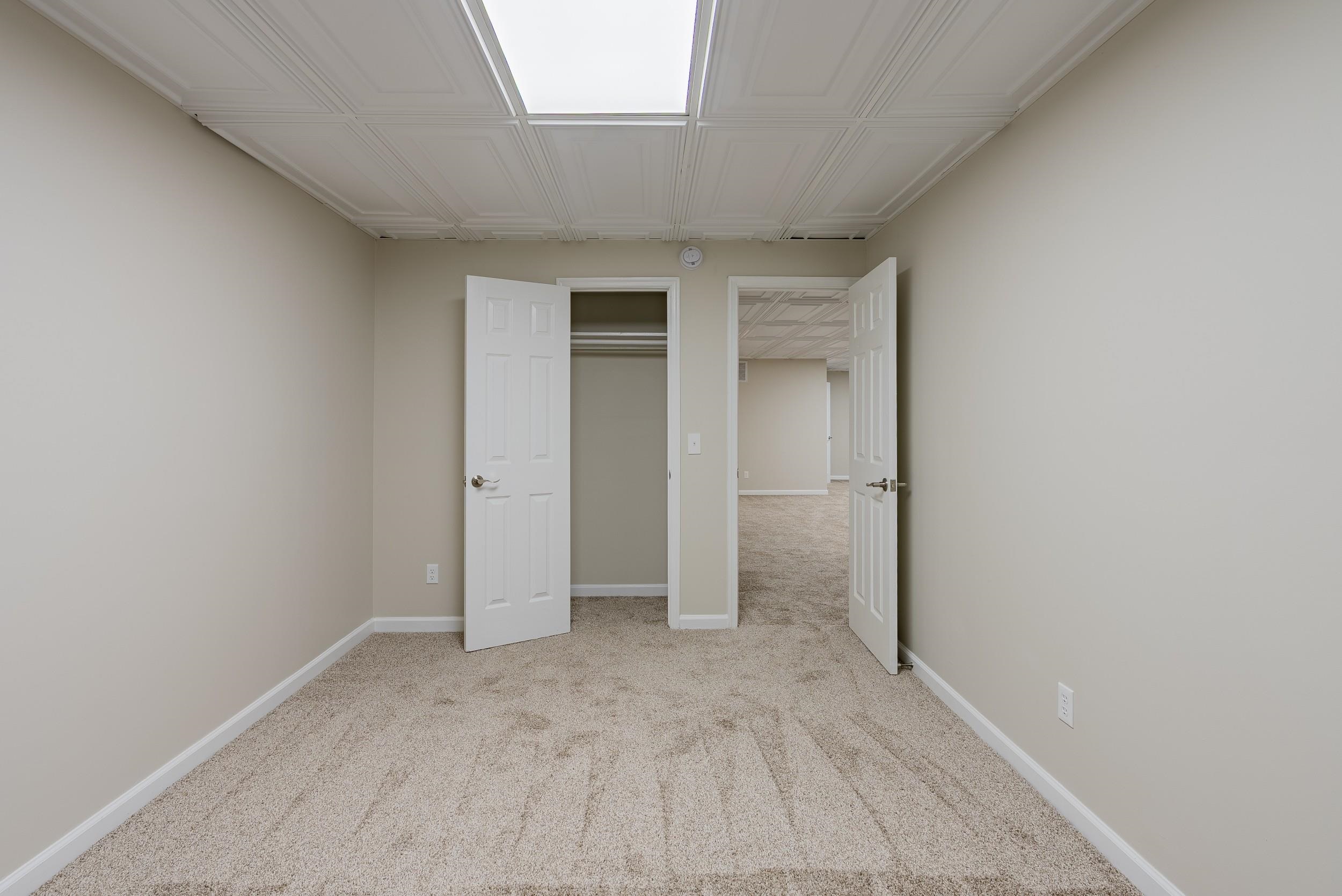 2571 Oak Grove photo 48