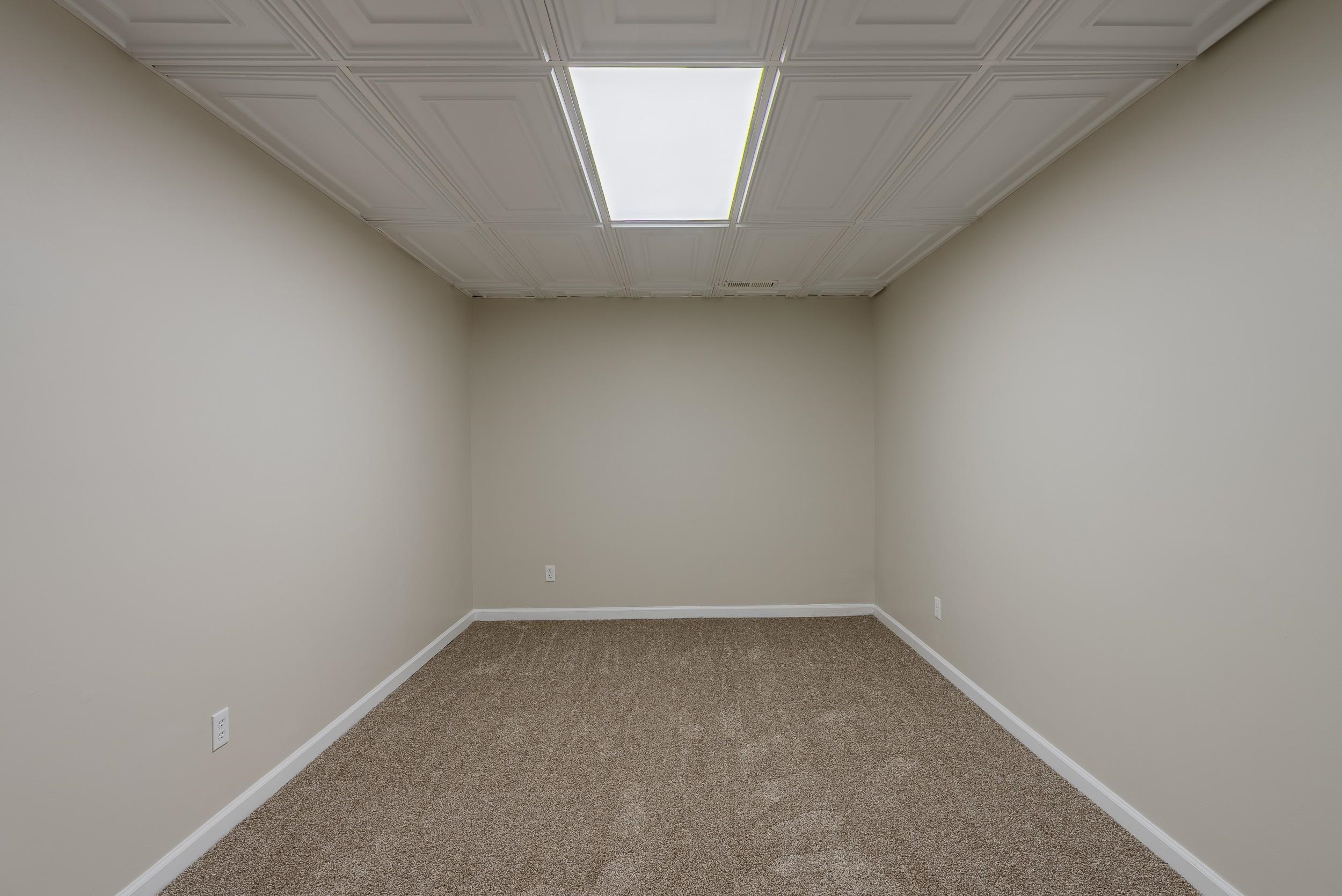 2571 Oak Grove photo 49
