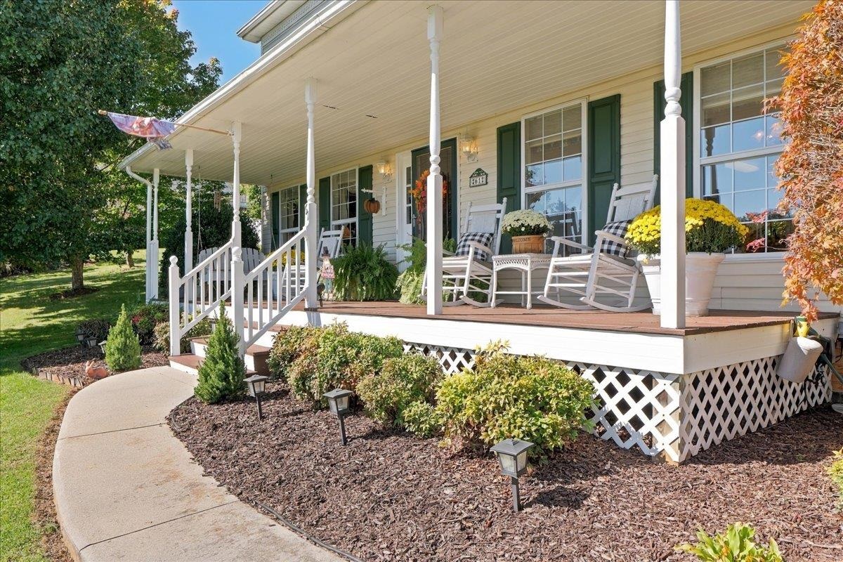 61 Confederacy Dr, Penn Laird, VA 22846 — photo 2