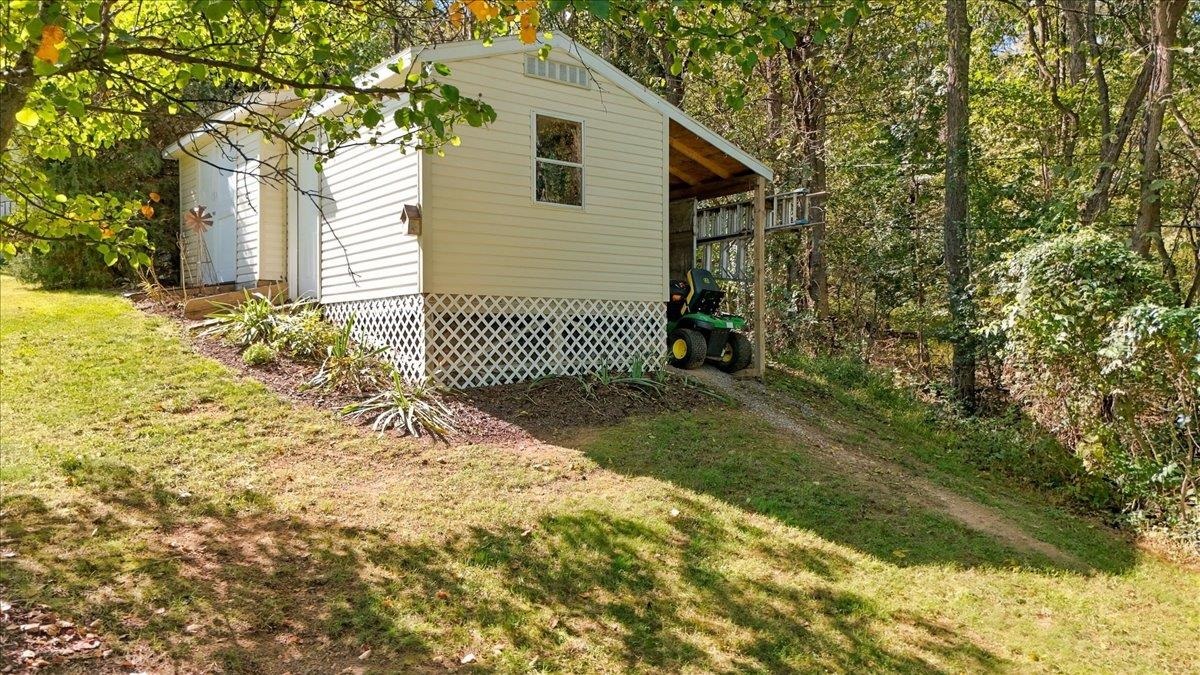 61 Confederacy Dr photo 43