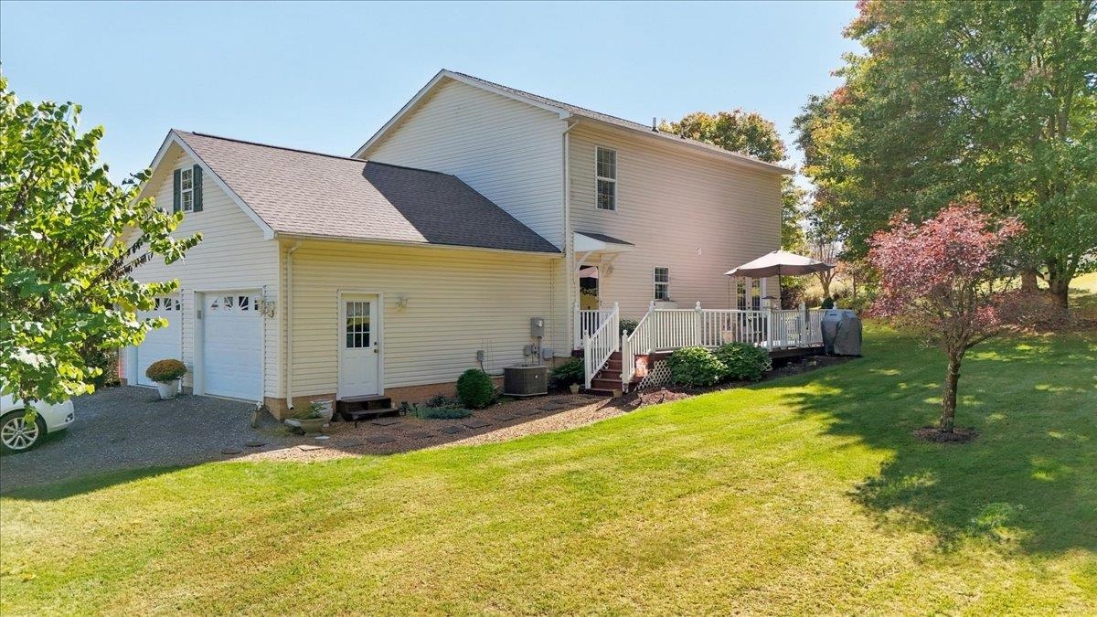 61 Confederacy Dr photo 44