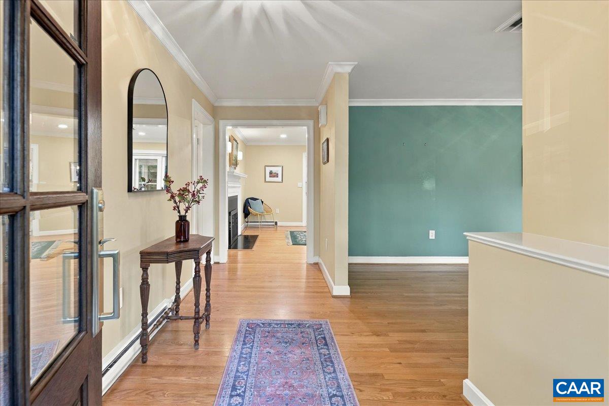 303 Rainbow Dr, Staunton, VA 24401 - photo 3