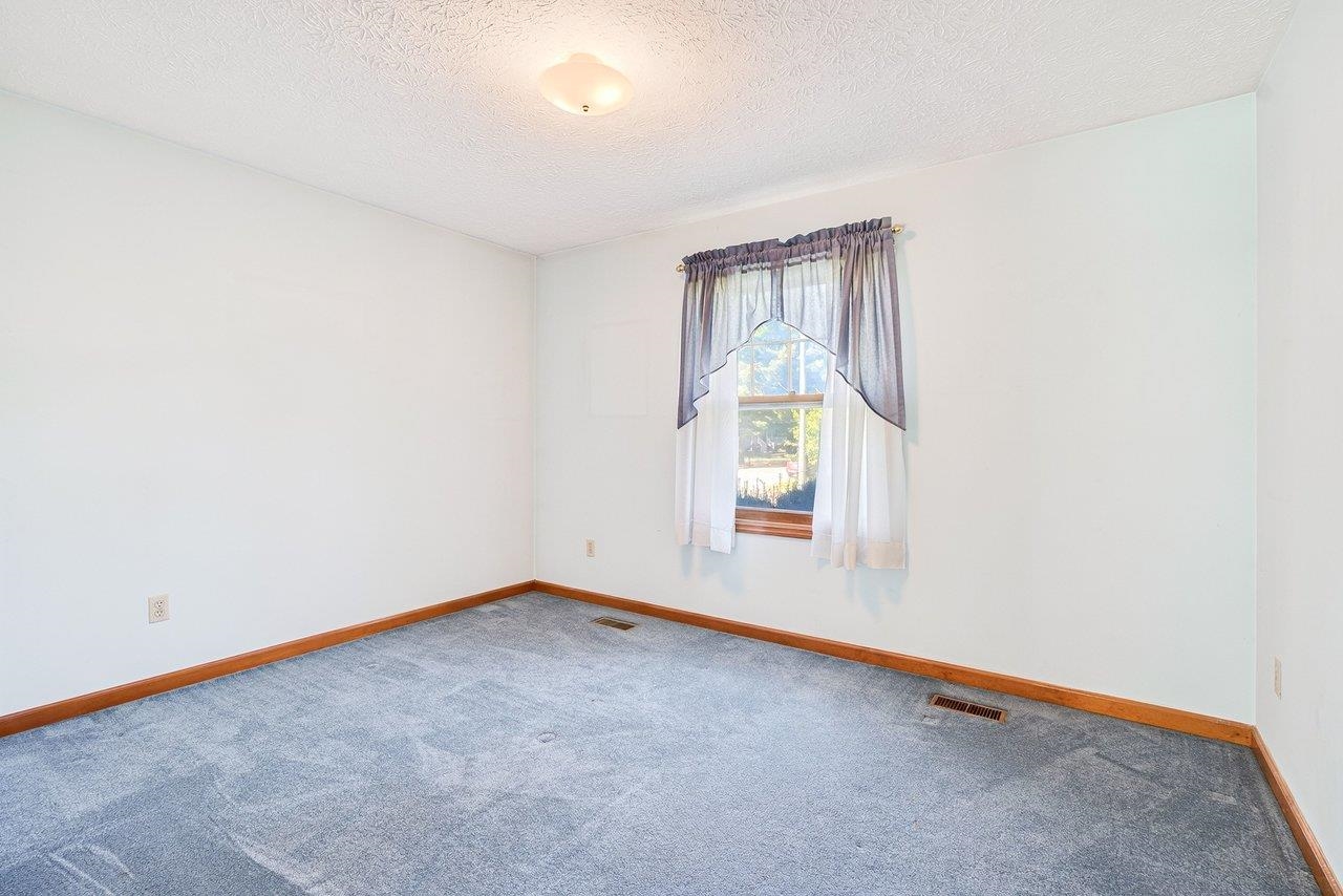 1154 Stuart St photo 27