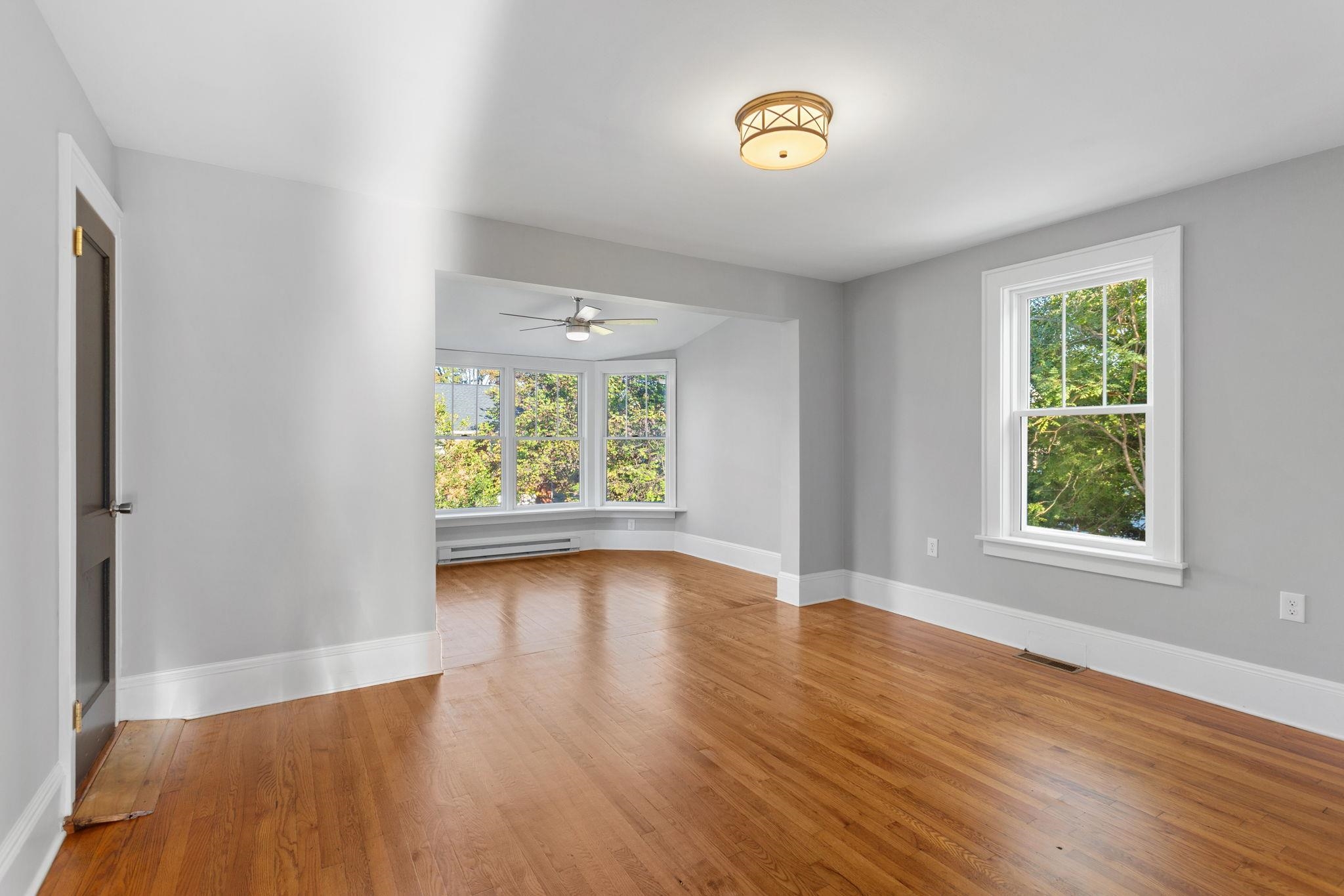 210 Dixie Ave photo 11