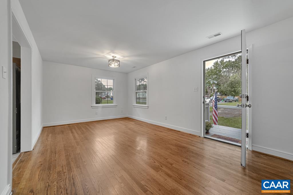 4130 Sprenkle Ln, Henrico, VA 23228 - photo 5
