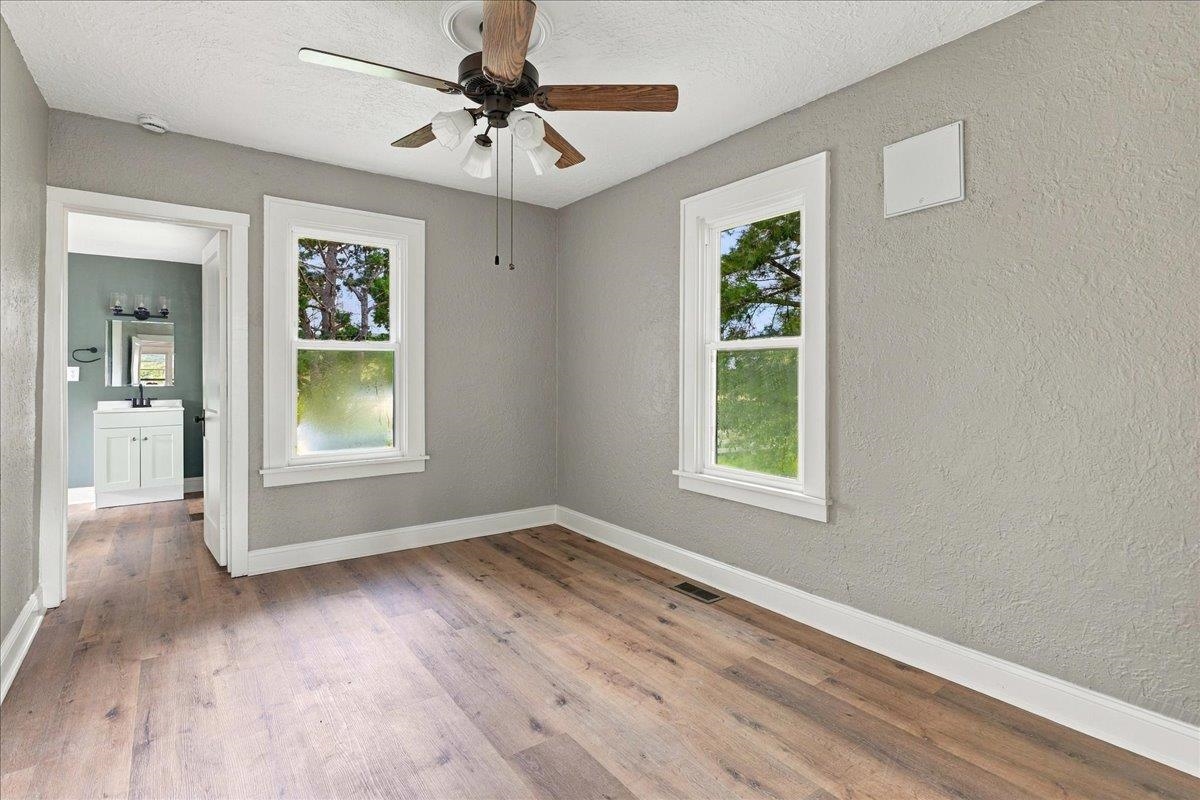 12029 Mountain Valley Rd photo 17