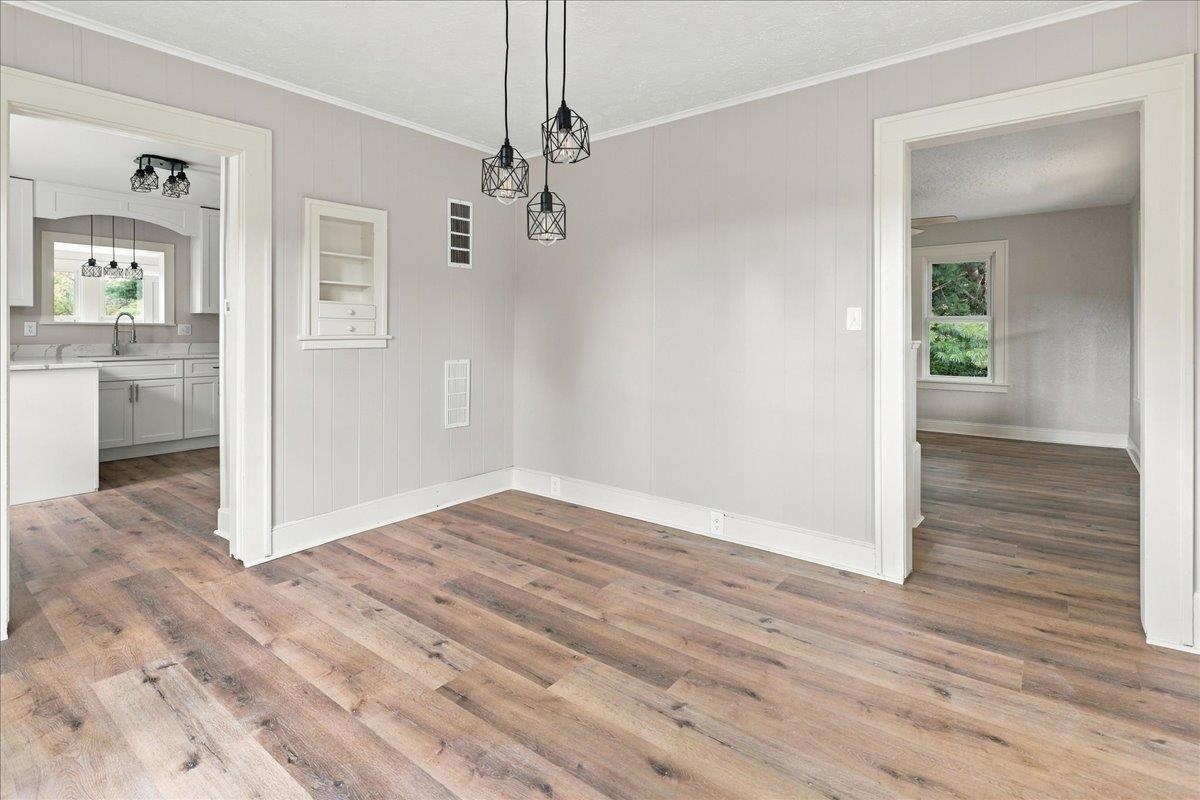 12029 Mountain Valley Rd photo 35