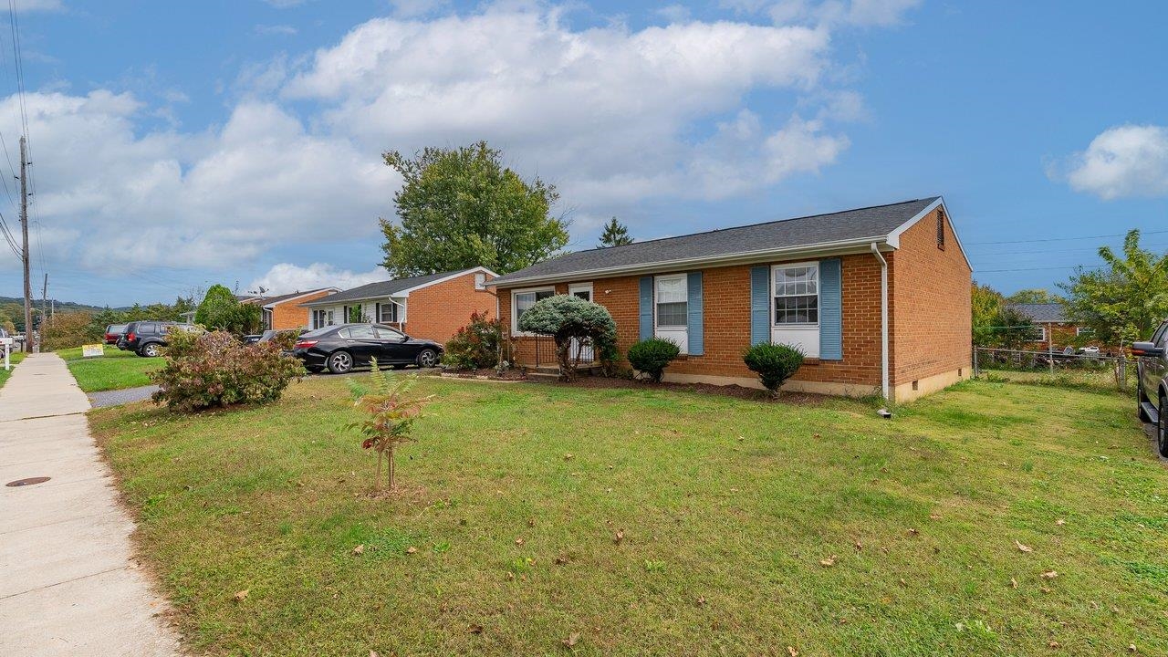 95 South Ave, Harrisonburg, VA 22801 - photo 2