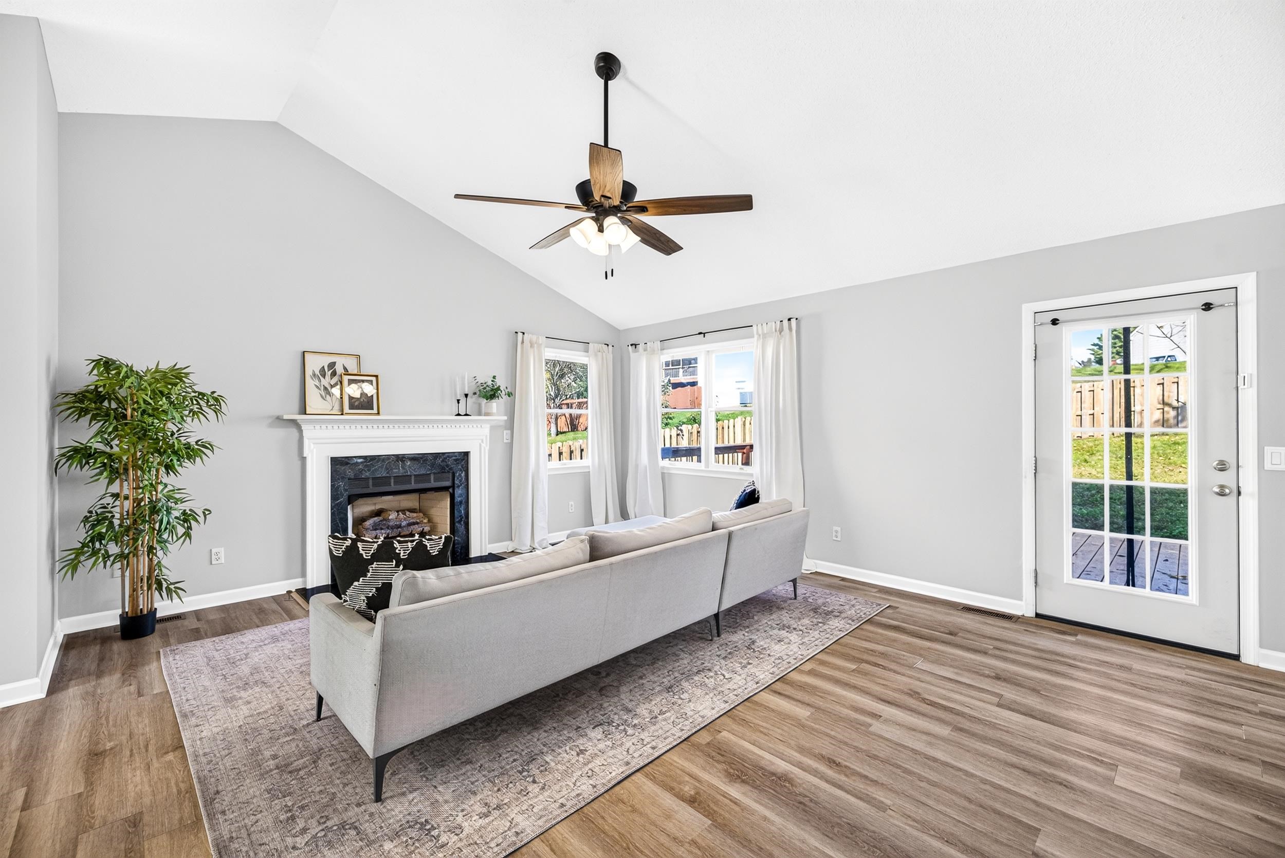 1120 King Edwards Way photo 21