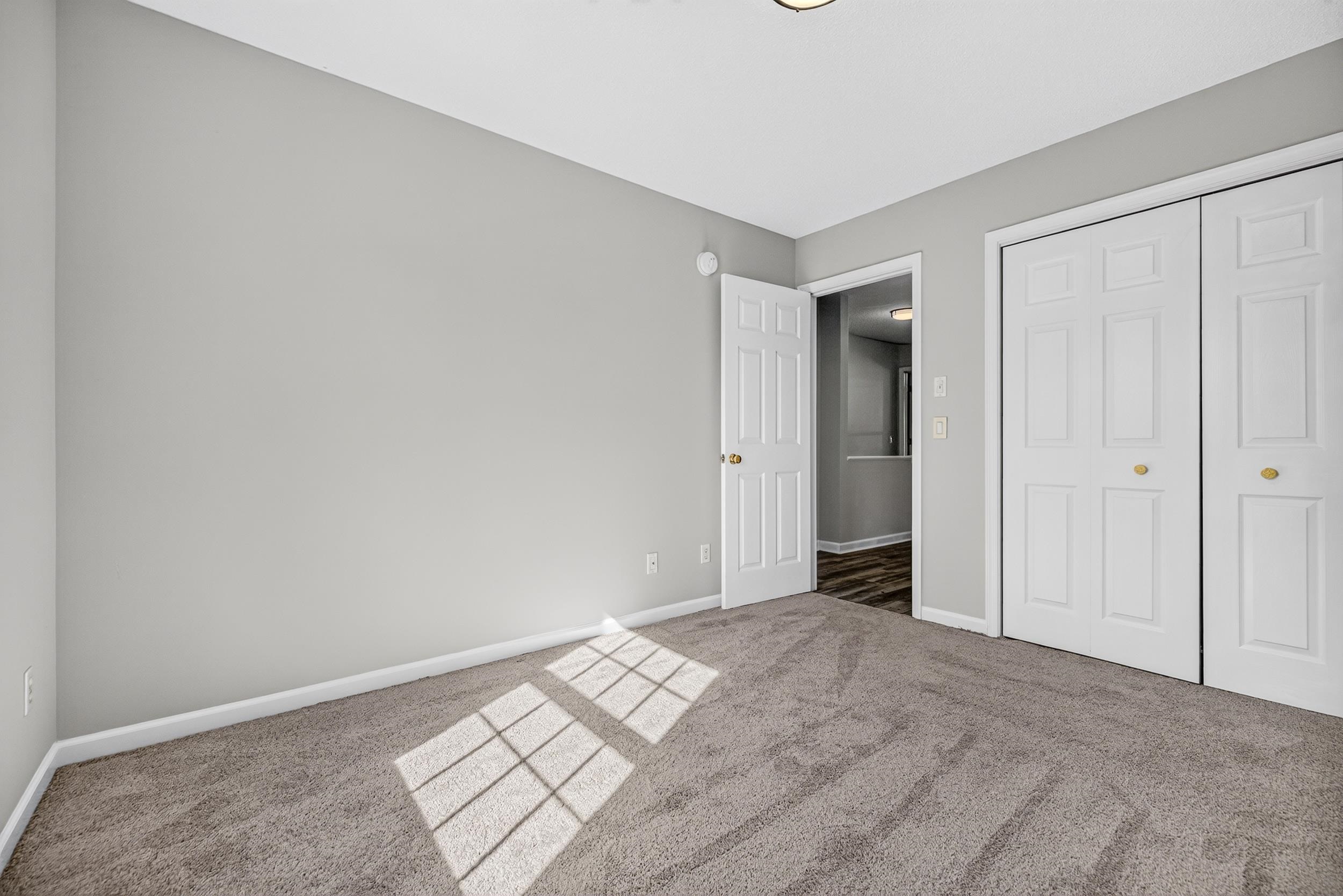 1120 King Edwards Way photo 43