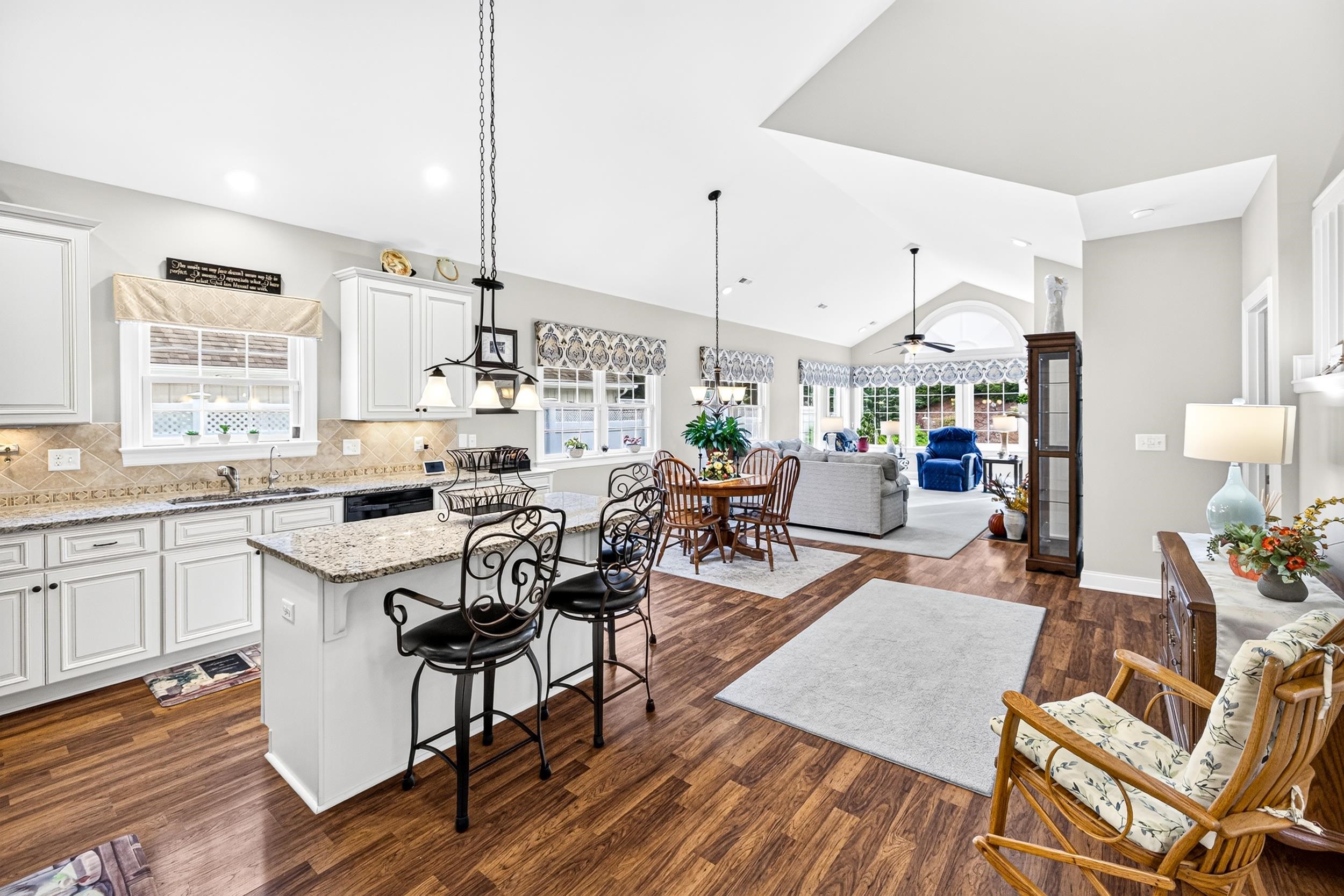 430 Callaway Cir photo 13