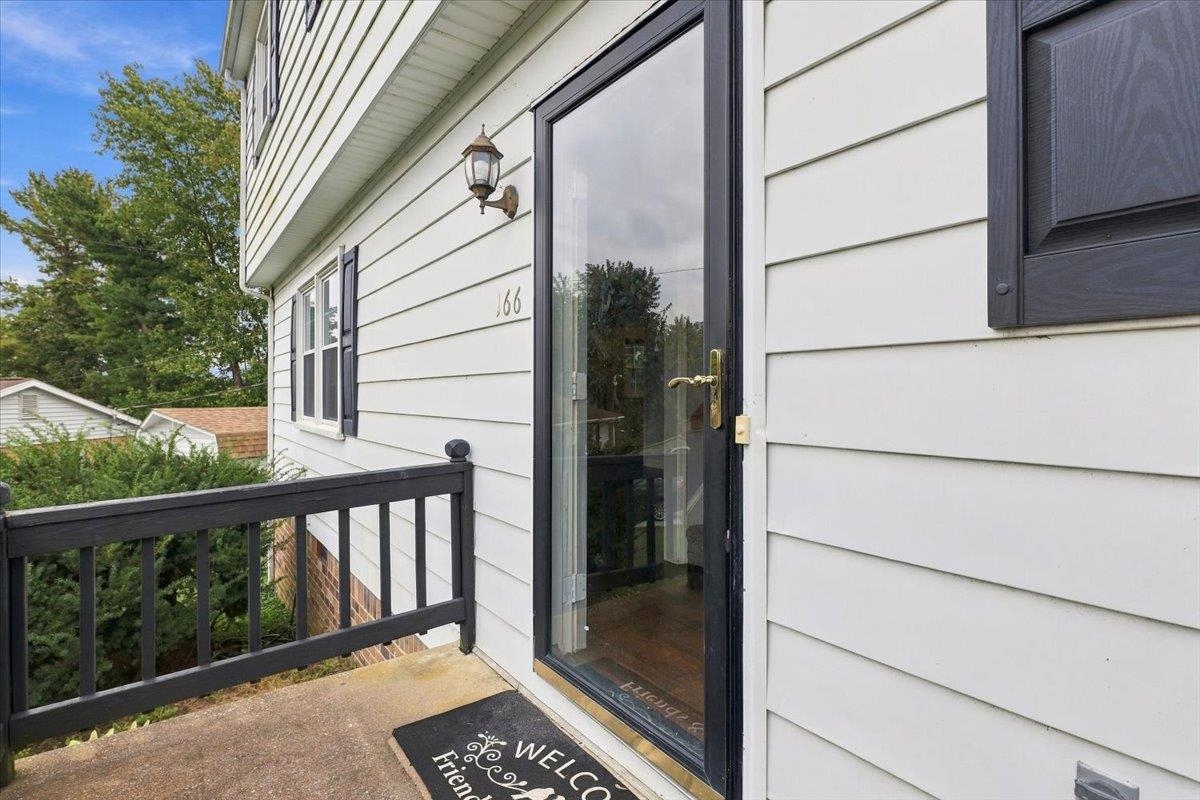 166 Westhampton Ct, Harrisonburg, VA 22801 - photo 2