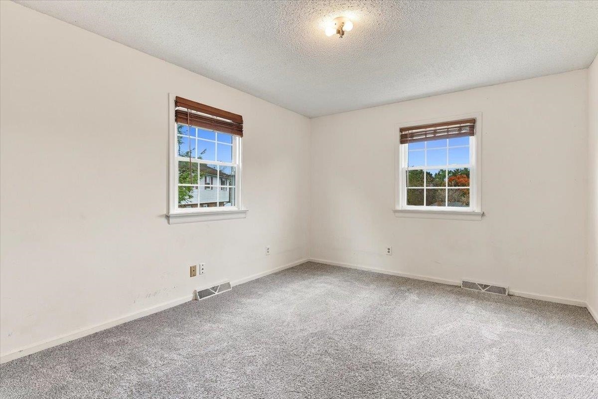 166 Westhampton Ct photo 23