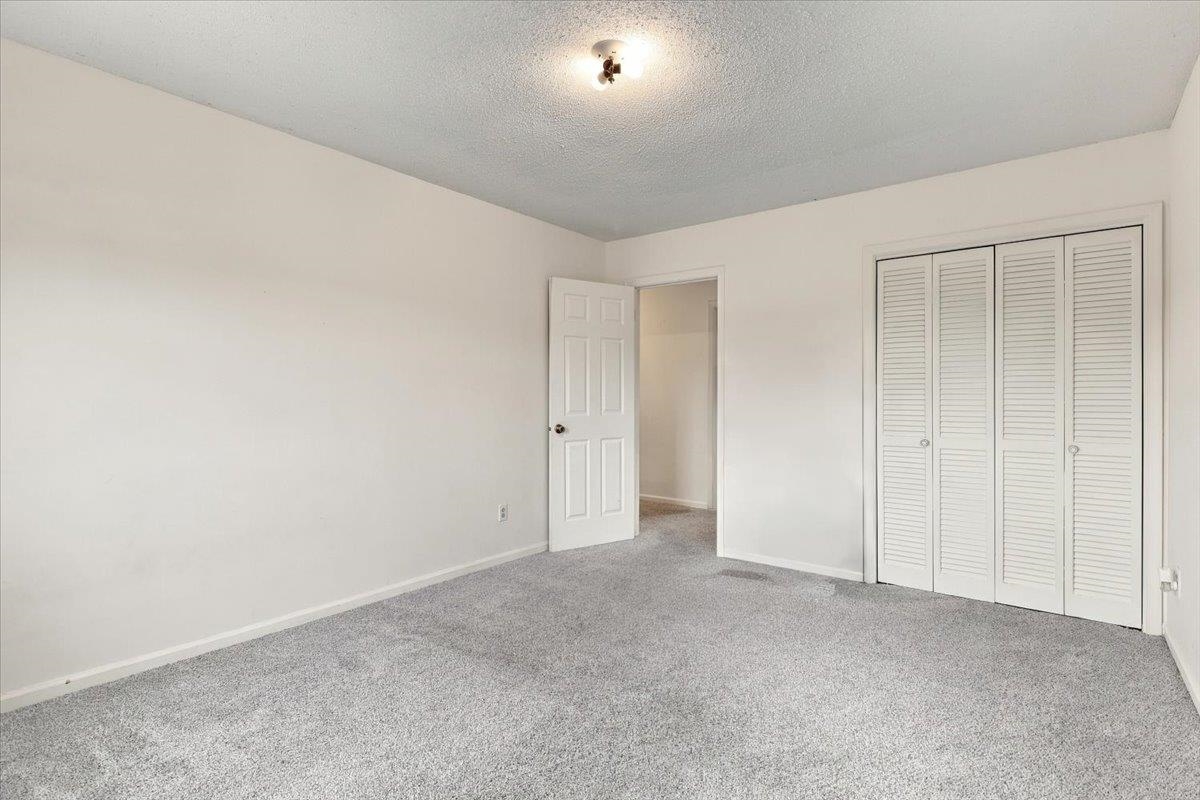 166 Westhampton Ct photo 24