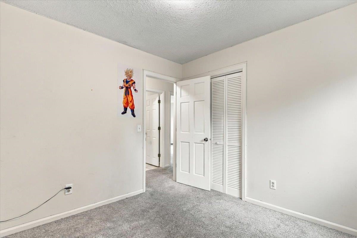 166 Westhampton Ct photo 26