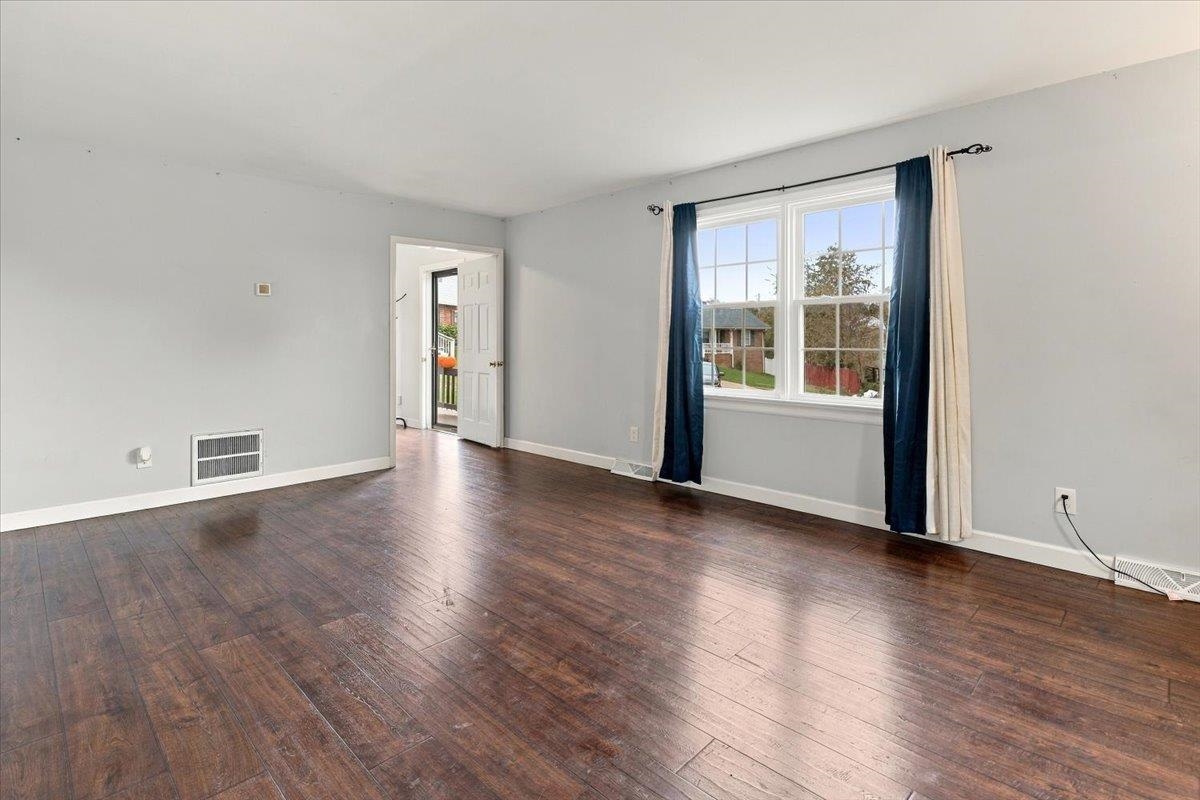 166 Westhampton Ct, Harrisonburg, VA 22801 - photo 7