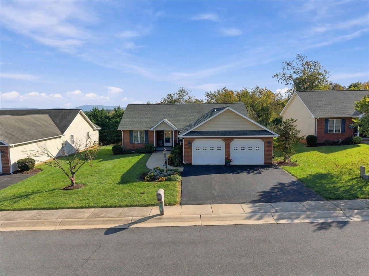129 Red Oak Dr, Staunton, VA 24401 - photo 2