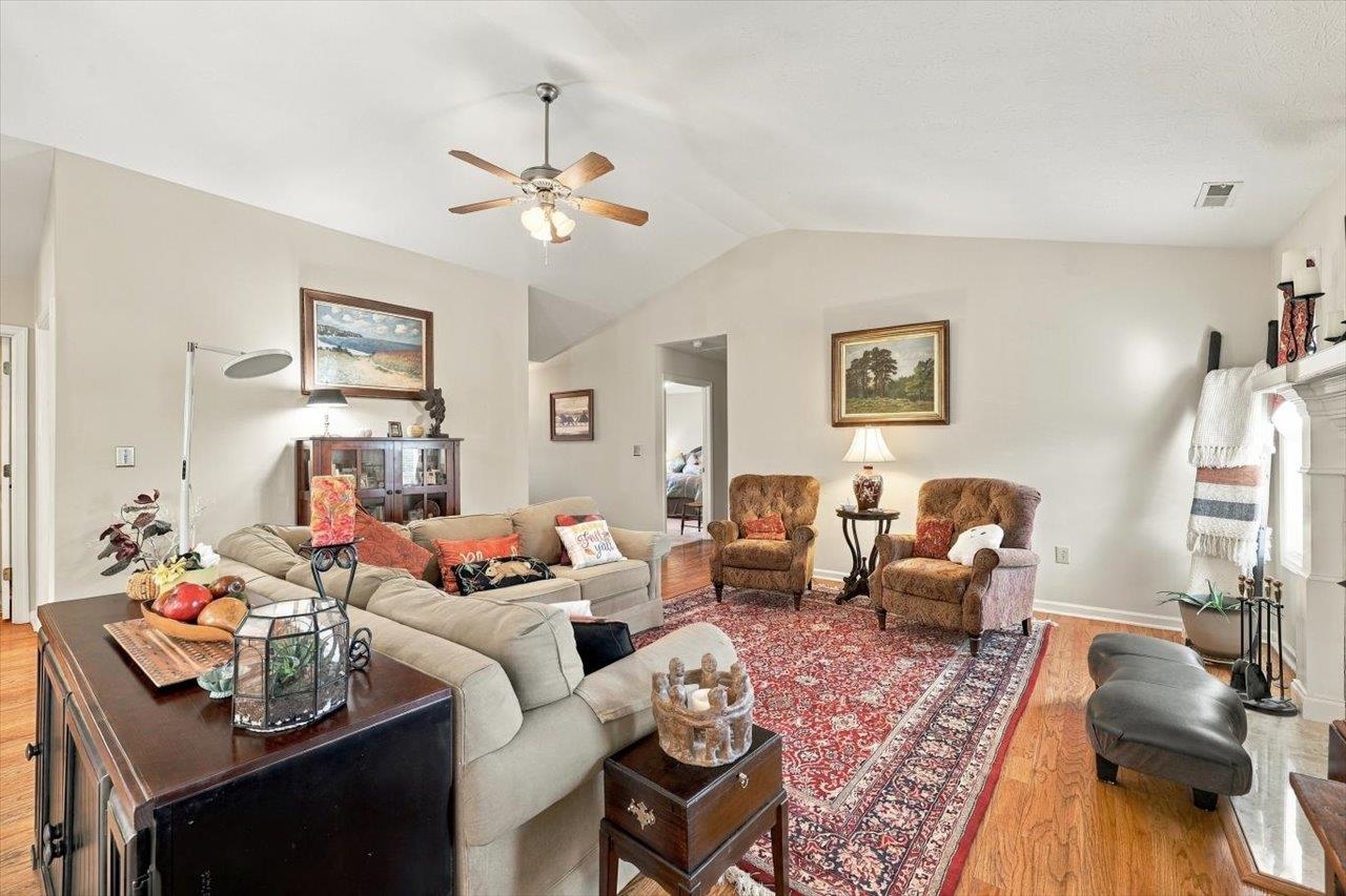 129 Red Oak Dr, Staunton, VA 24401 - photo 4