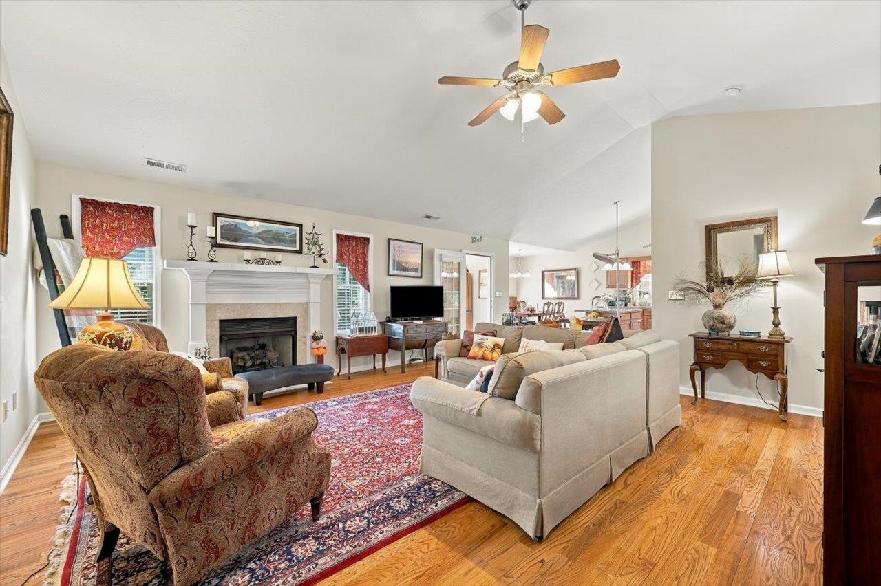 129 Red Oak Dr, Staunton, VA 24401 - photo 5