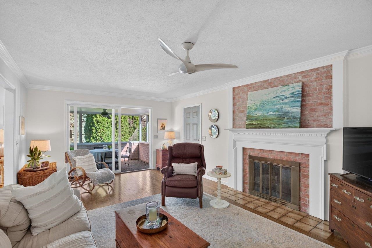 247 Divot Dr photo 23