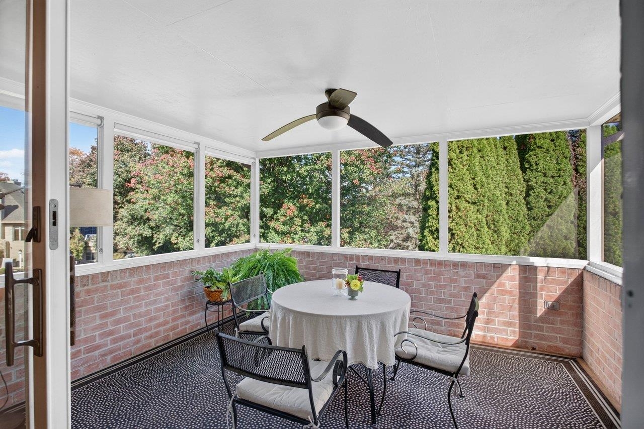247 Divot Dr photo 24