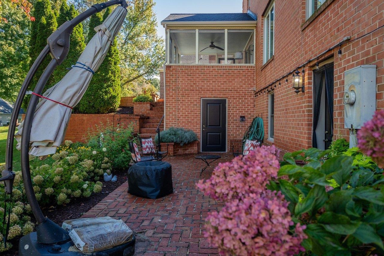 247 Divot Dr photo 69