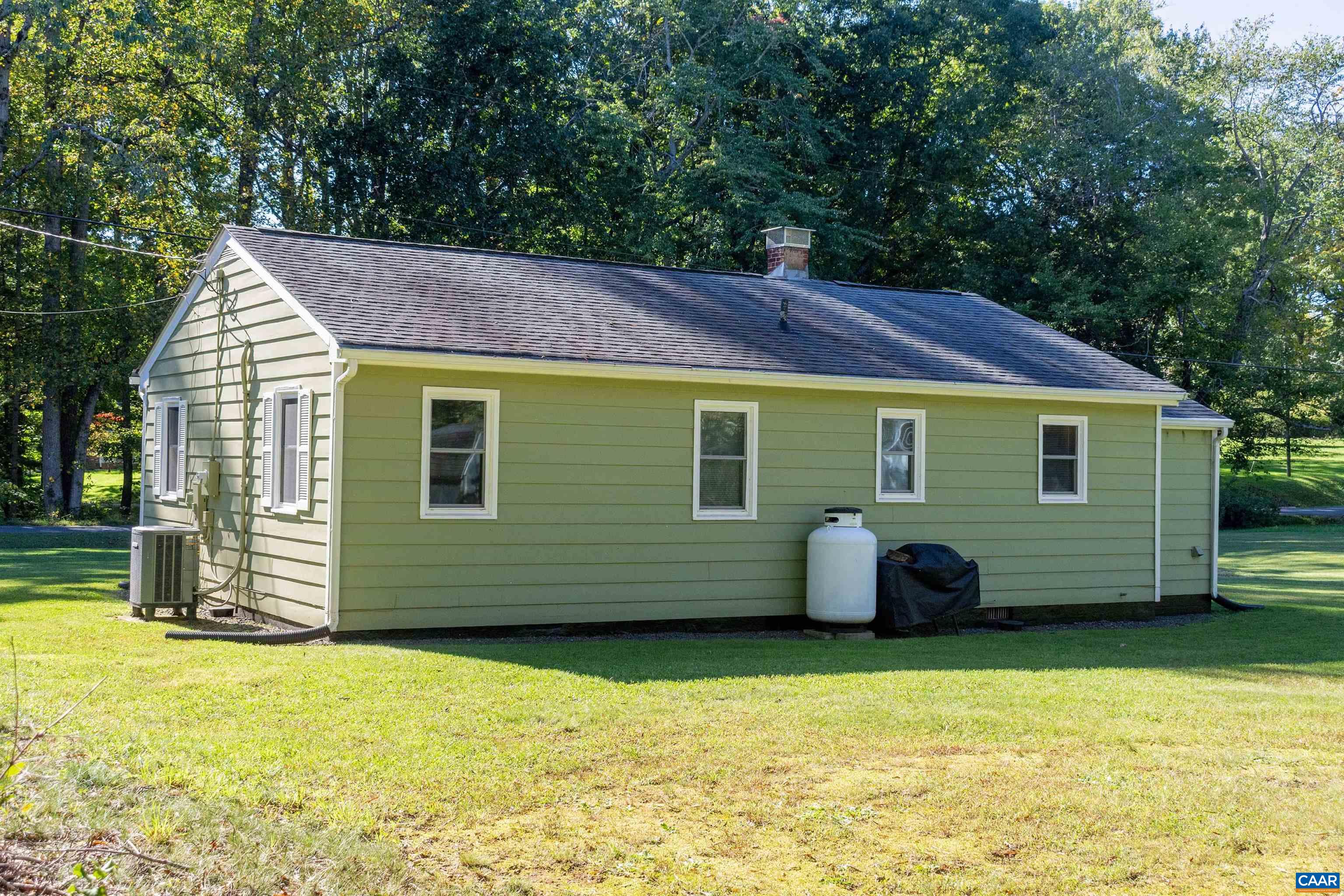 11557 Marquis Rd, Unionville, VA 22567 - photo 3