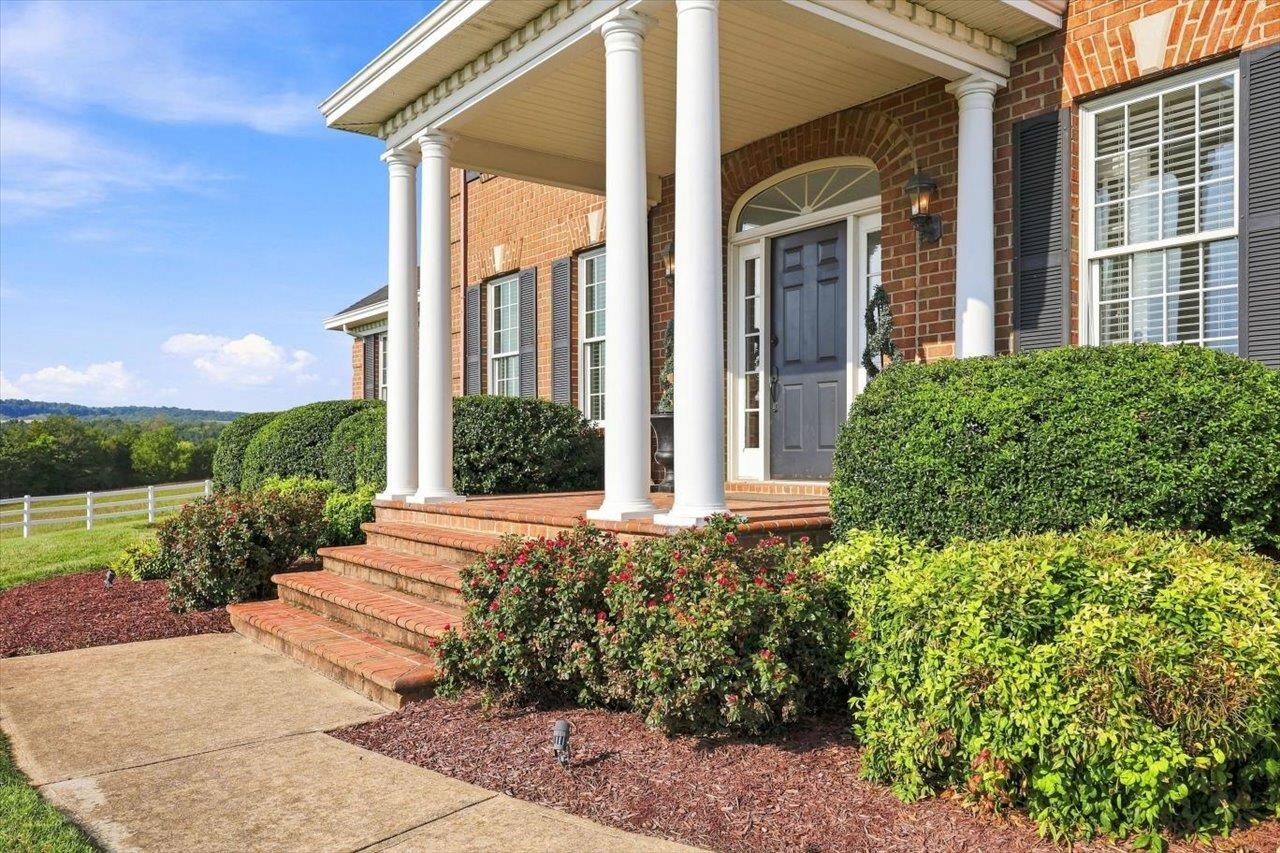 319 Parkins Ln, Verona, VA 24482 - photo 2