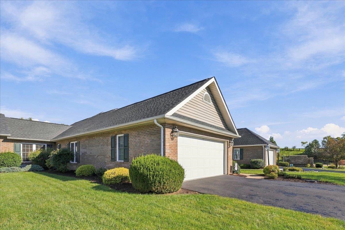 19 Saint Ives Dr, Fishersville, VA 22939 - photo 4