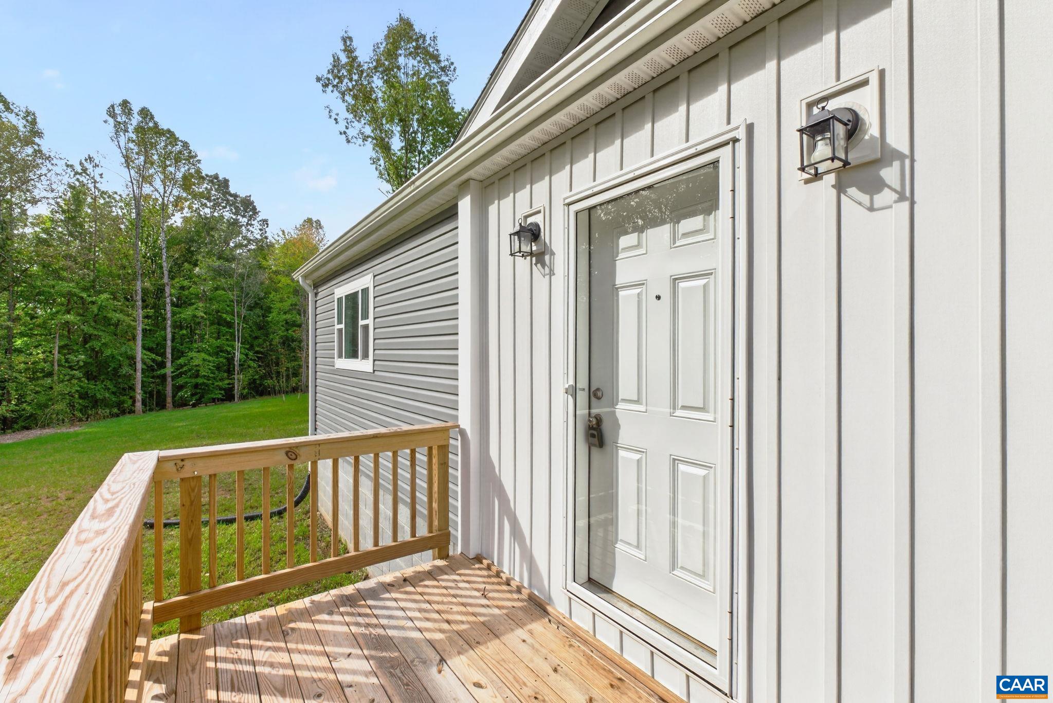 5195 Green Creek Rd, Schuyler, VA 22969 - photo 2