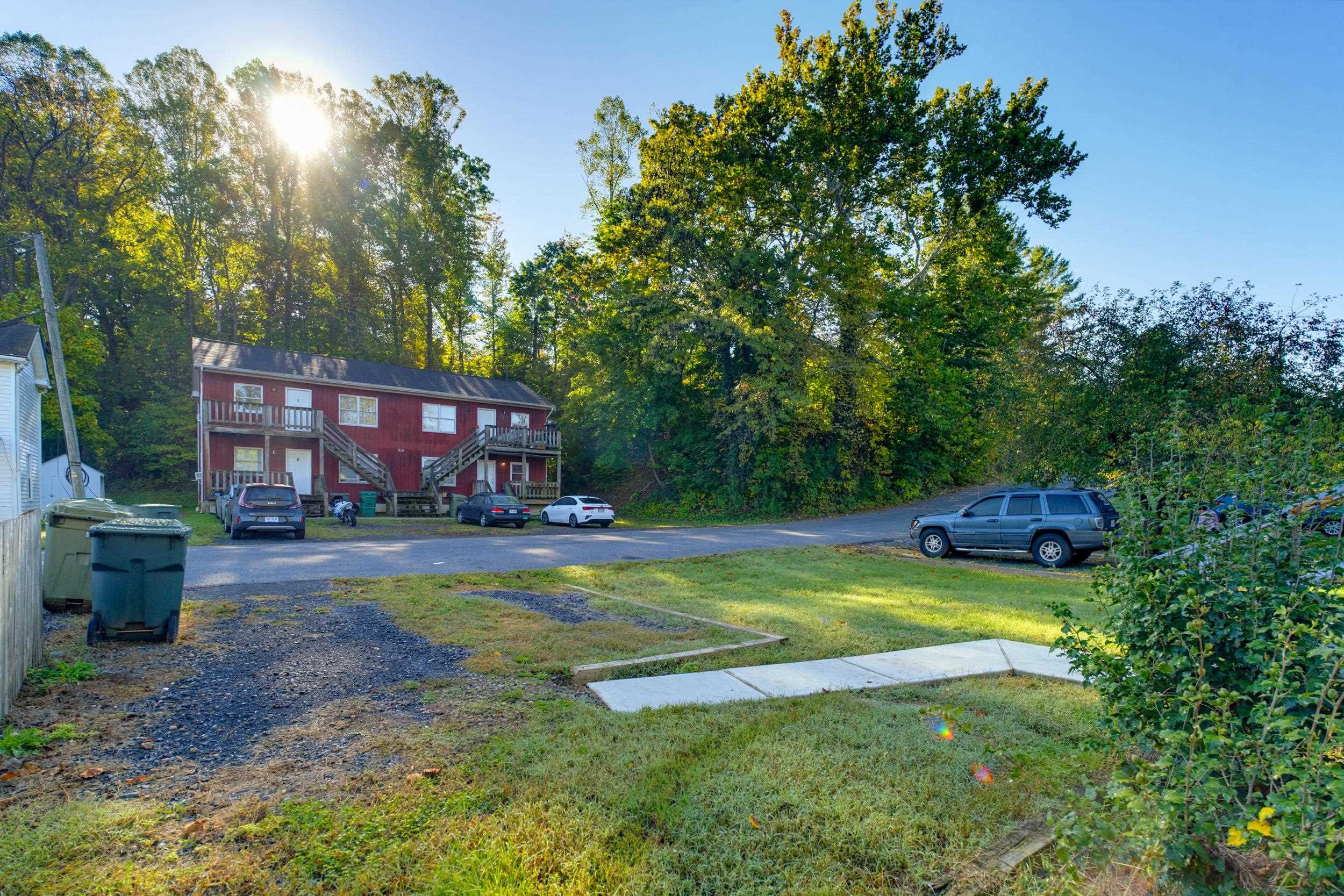 217 S Winchester Ave, Waynesboro, VA 22980 - photo 7