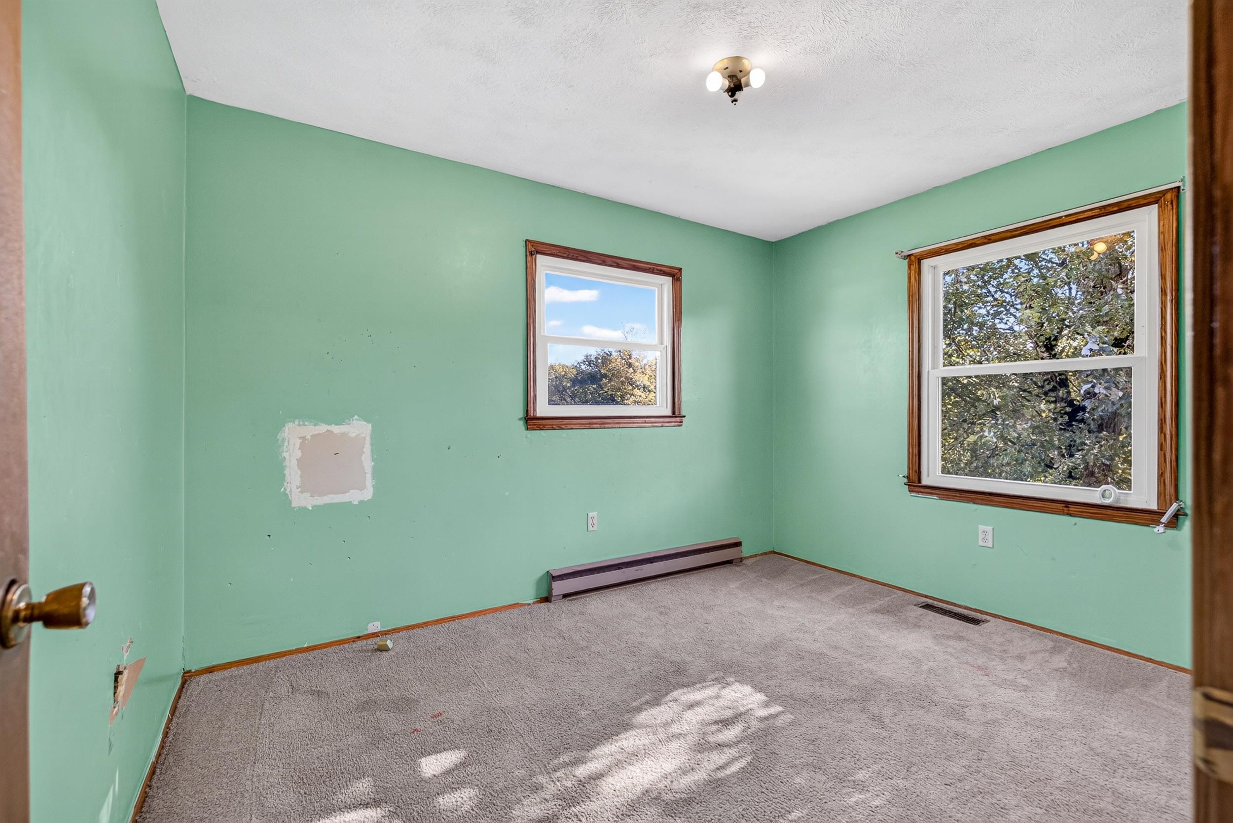 15502 Forestville Rd photo 11