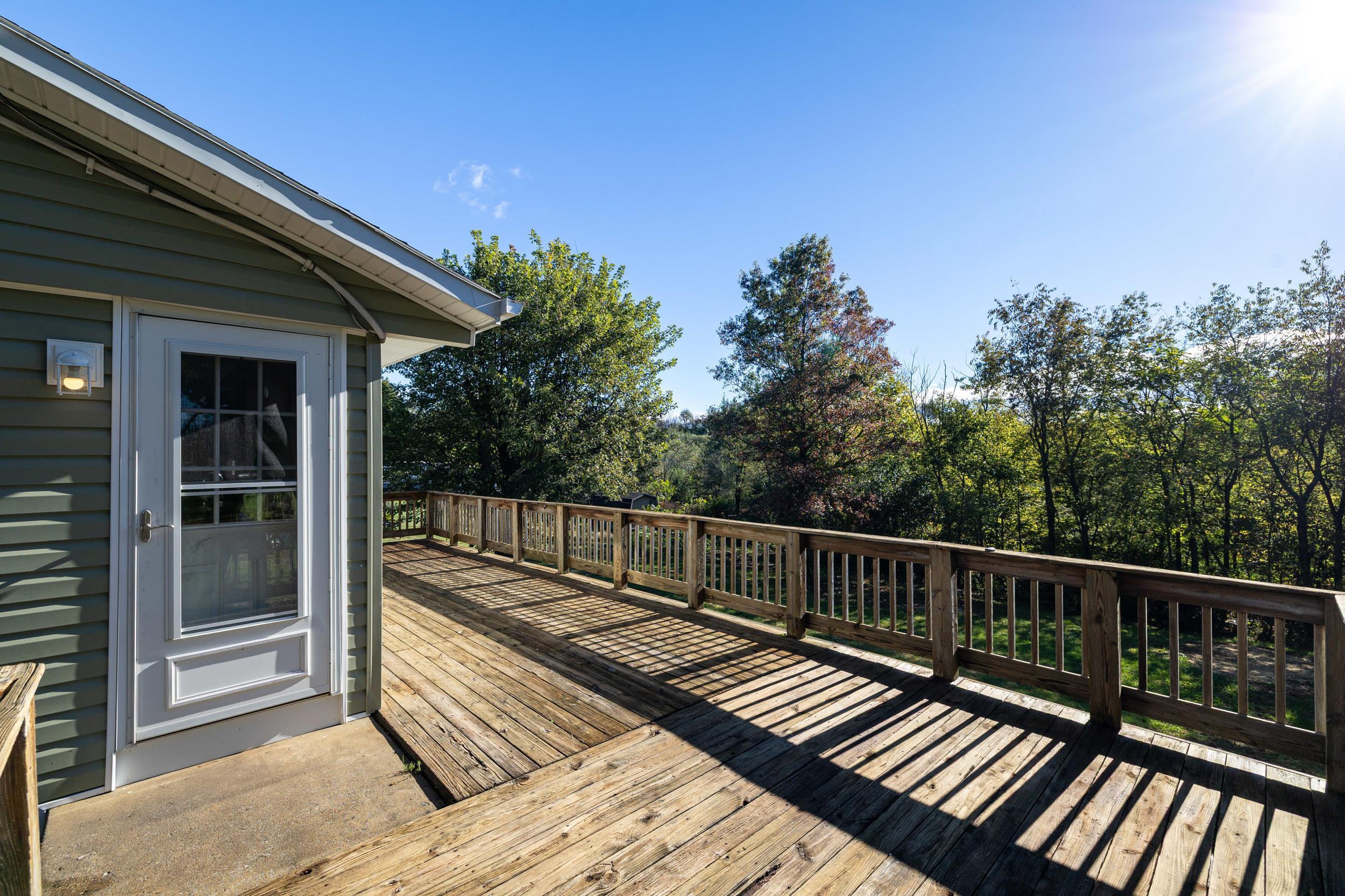 15502 Forestville Rd photo 27