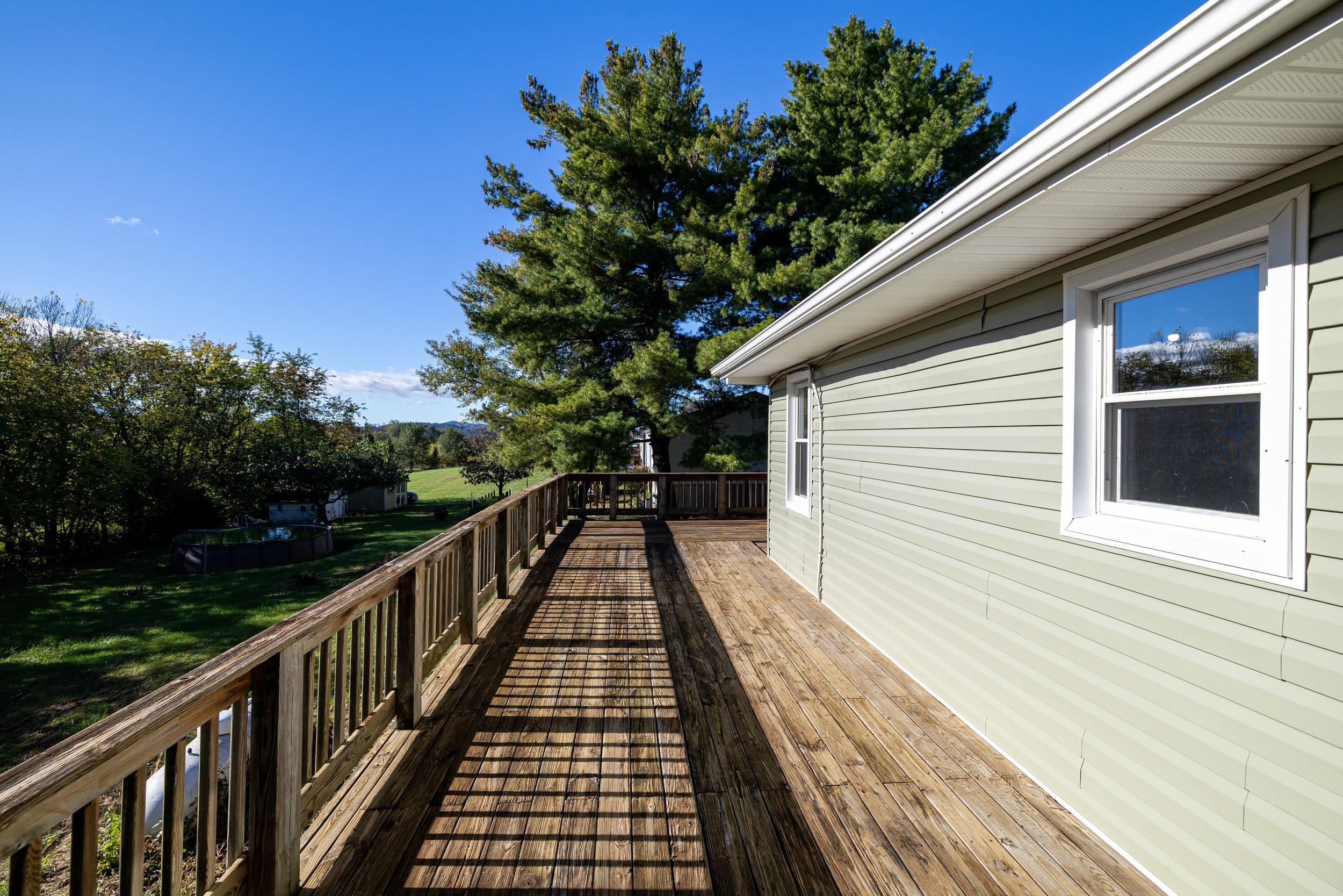 15502 Forestville Rd photo 35