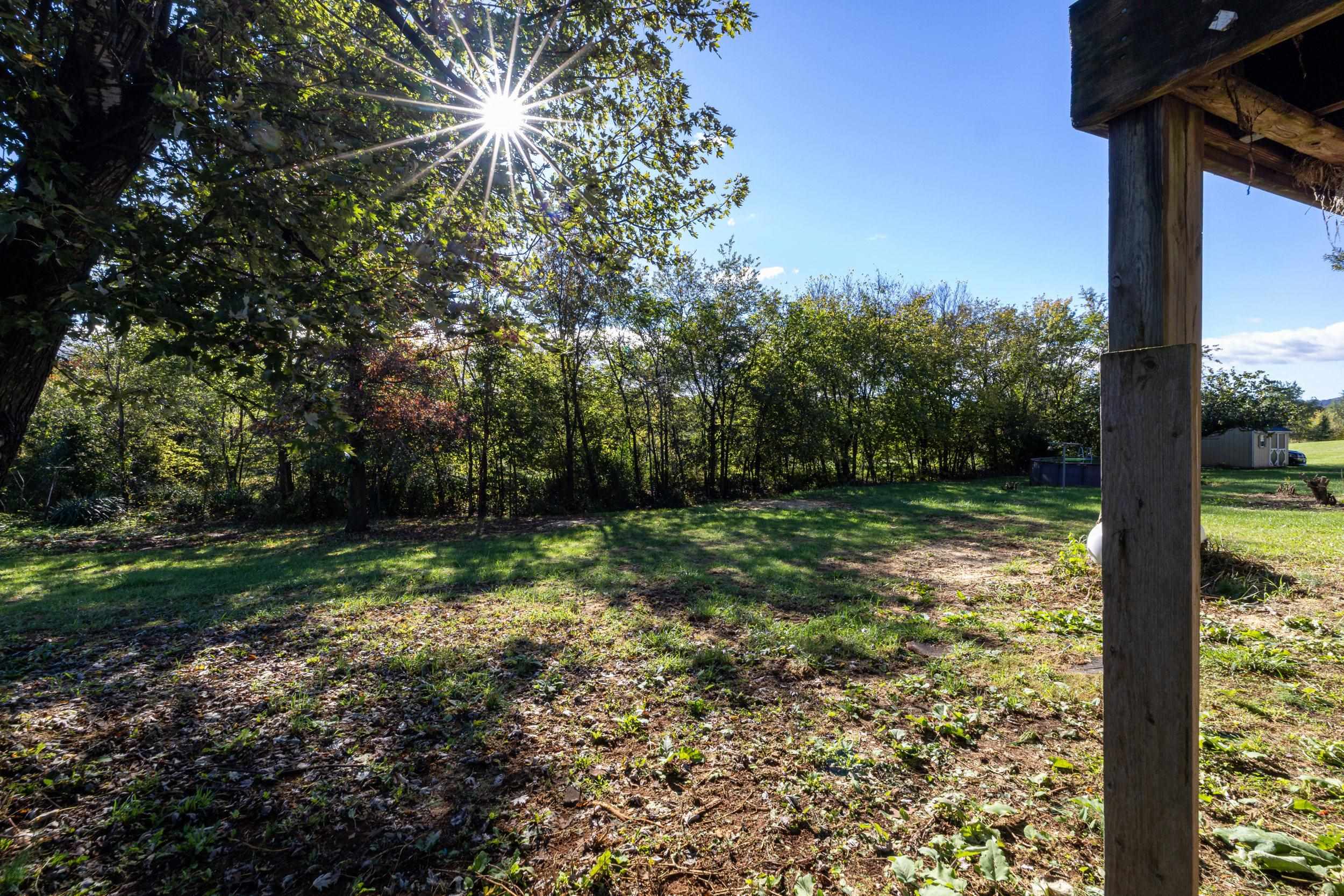 15502 Forestville Rd photo 40
