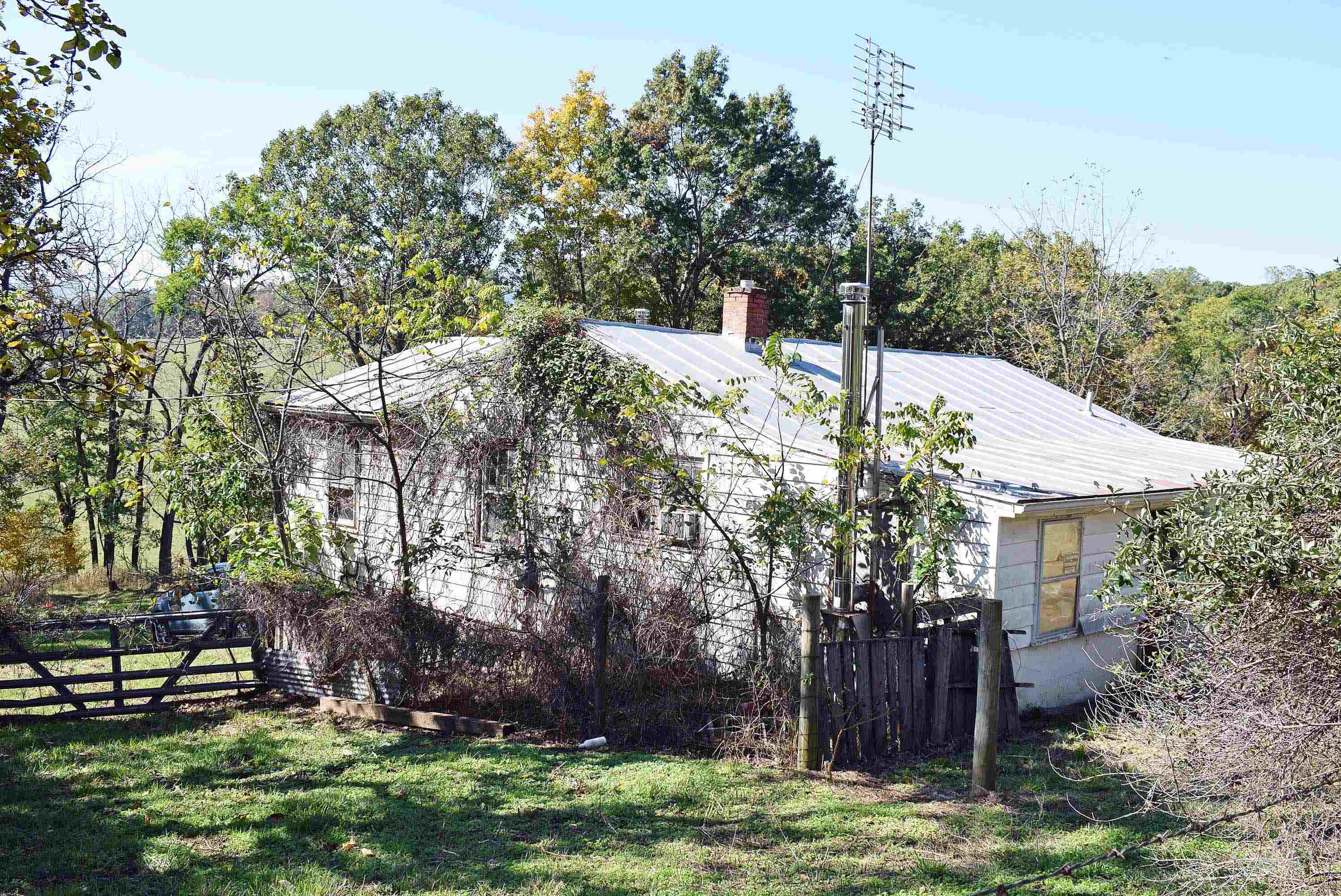 197 Waldrop Rd, Swoope, VA 24479 - photo 3