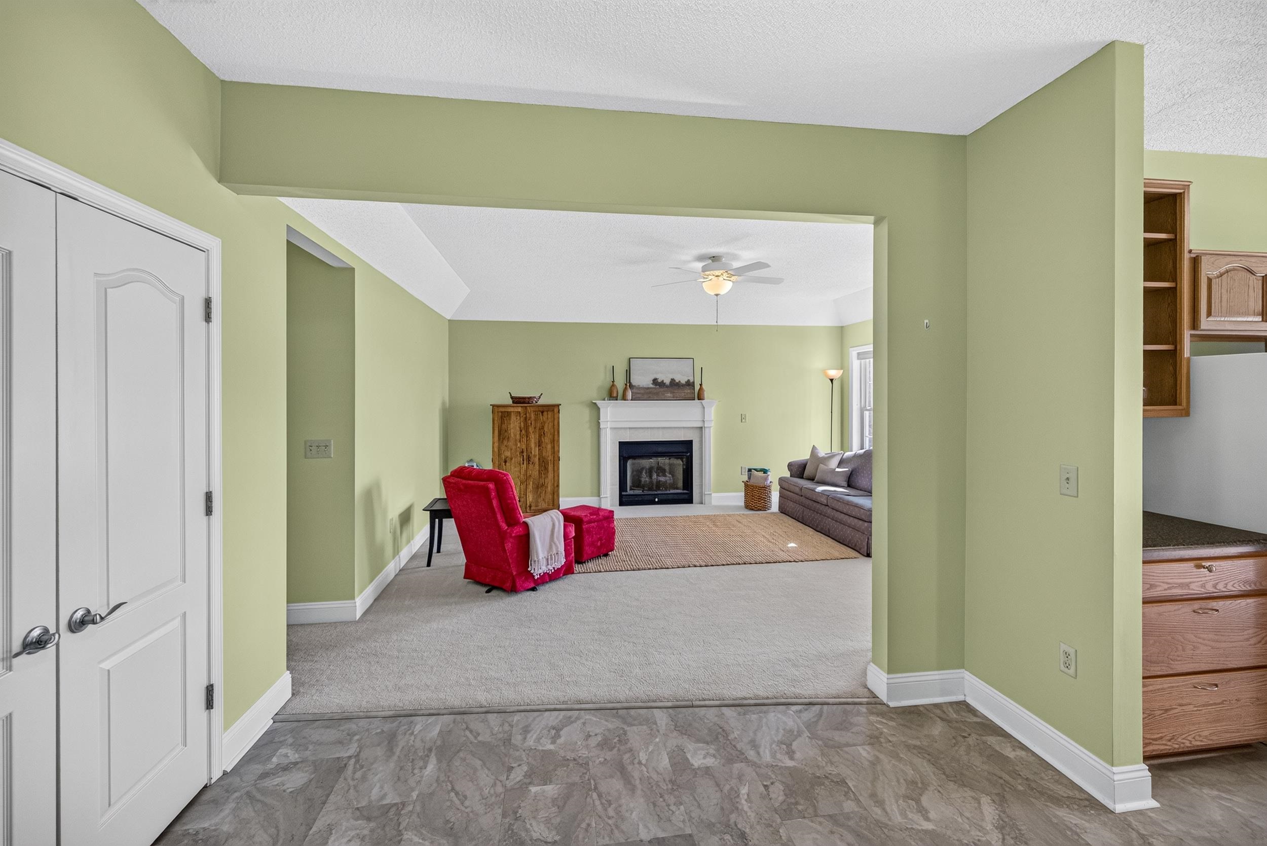 2263 Lake Terrace Dr photo 17