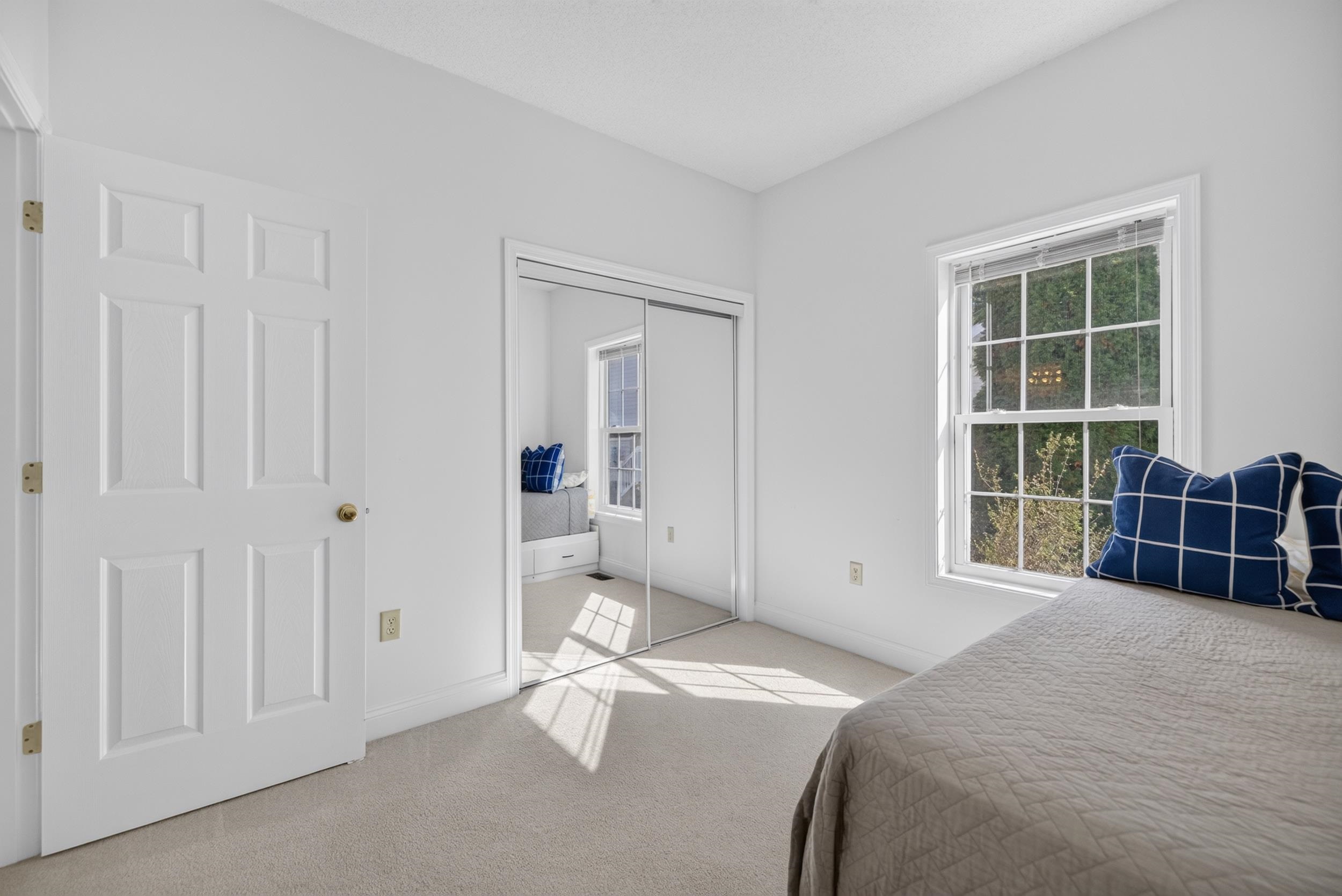 2263 Lake Terrace Dr photo 35