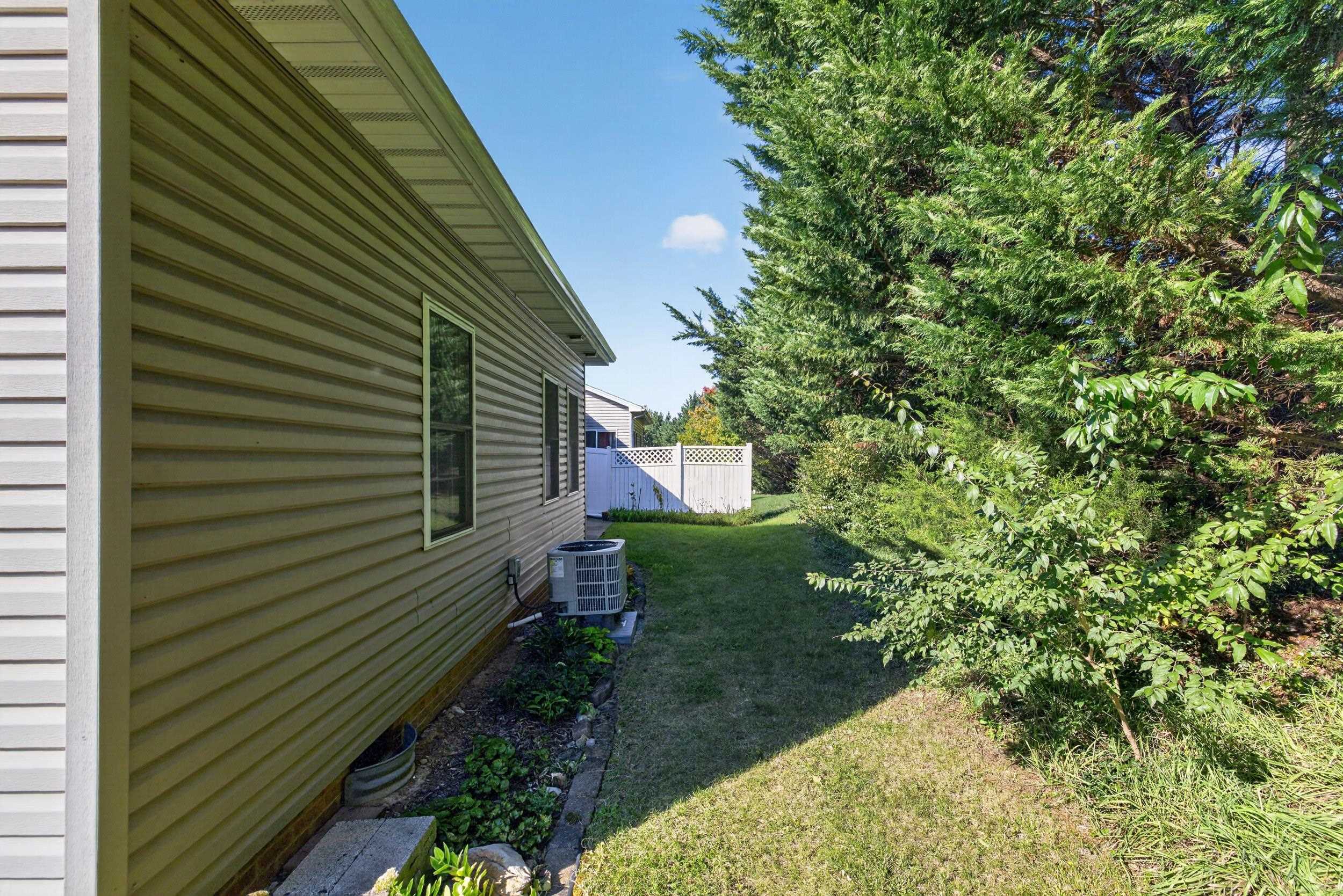 2263 Lake Terrace Dr photo 58