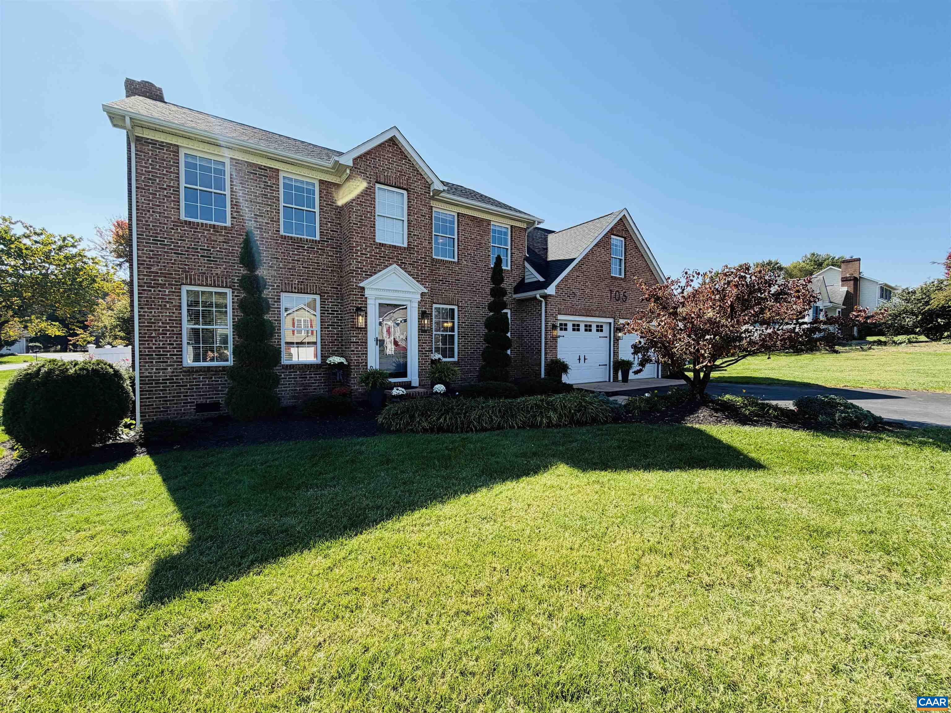 105 Willow Dr
