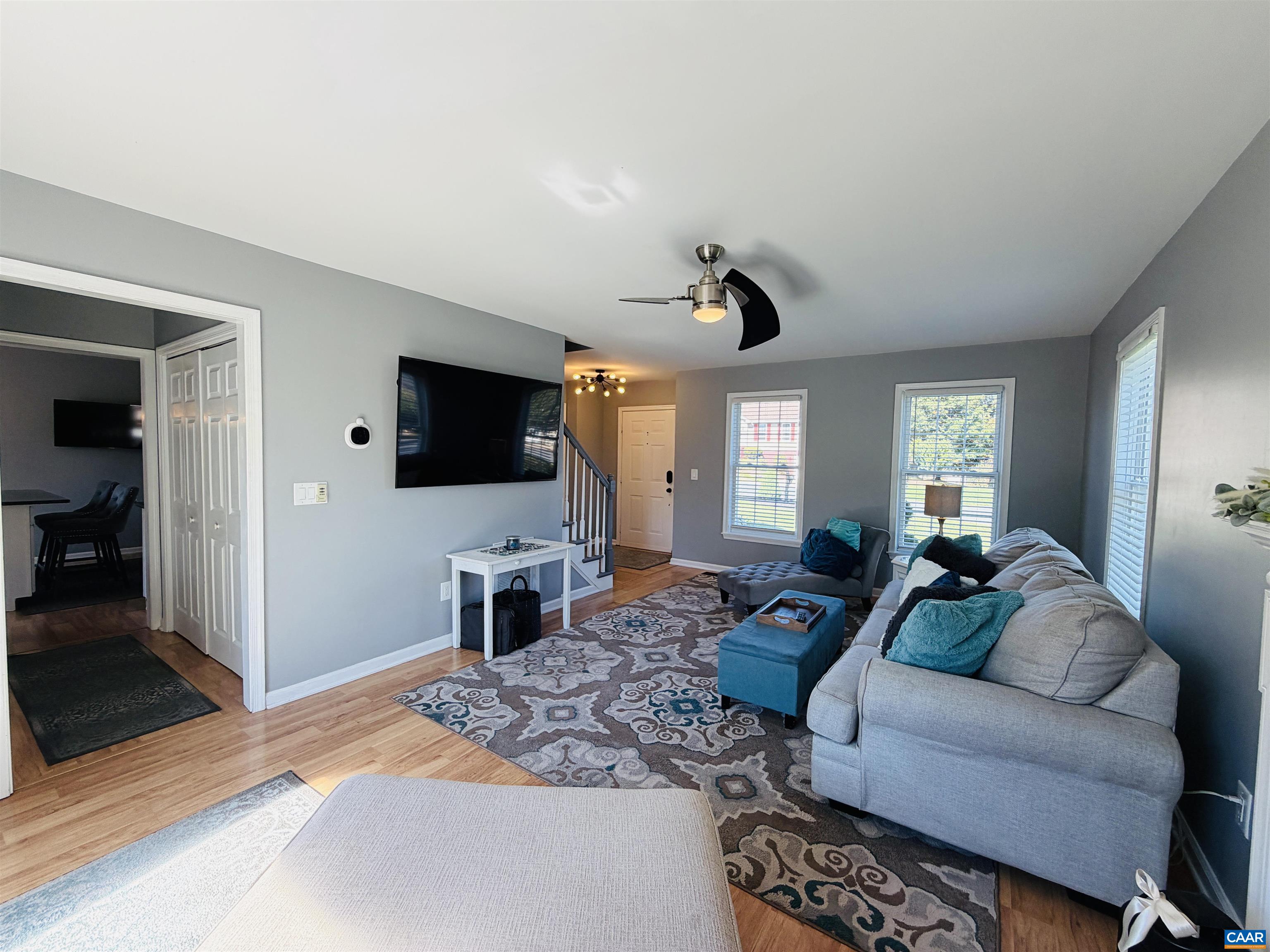 105 Willow Dr photo 12