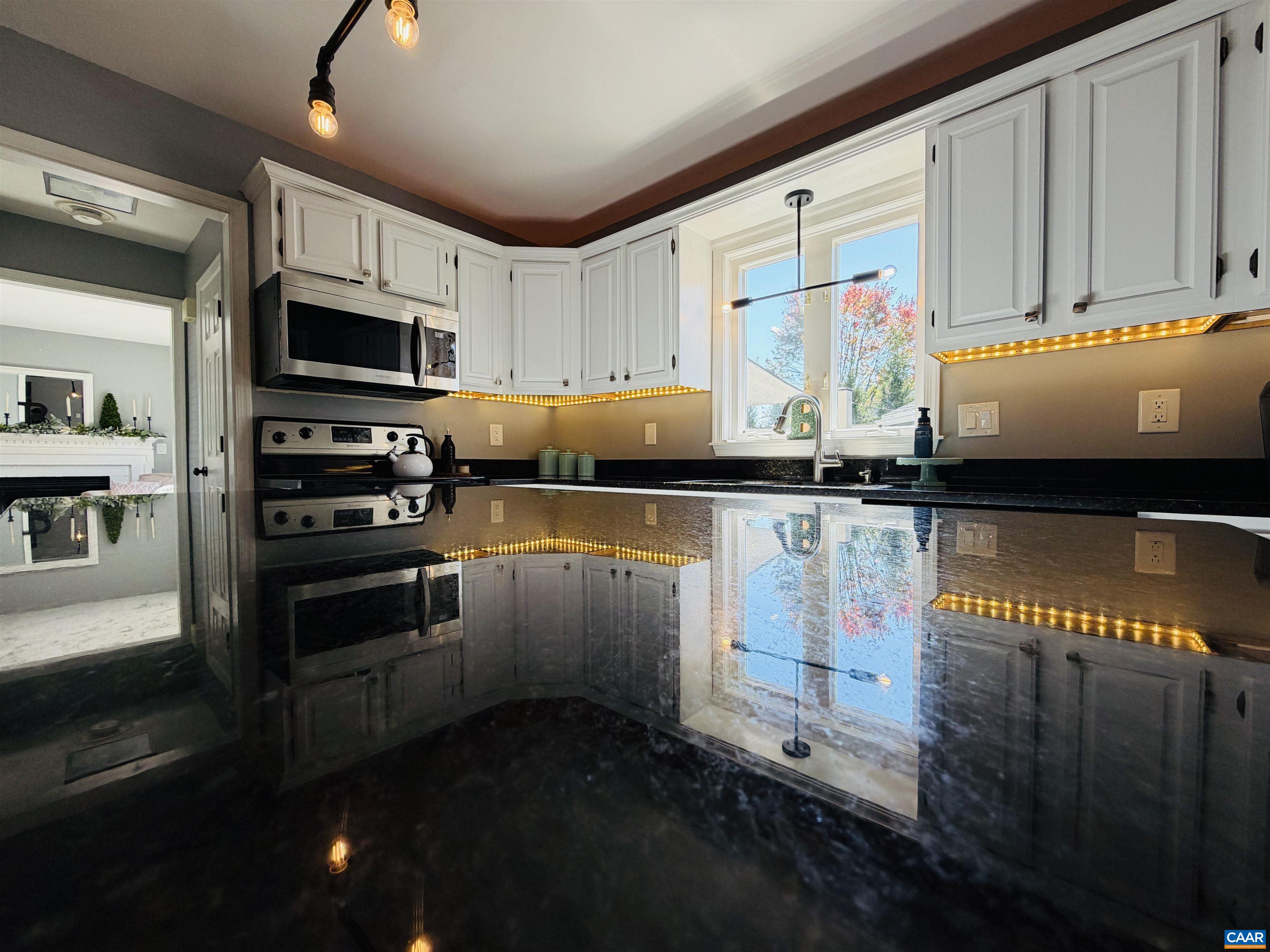 105 Willow Dr photo 24