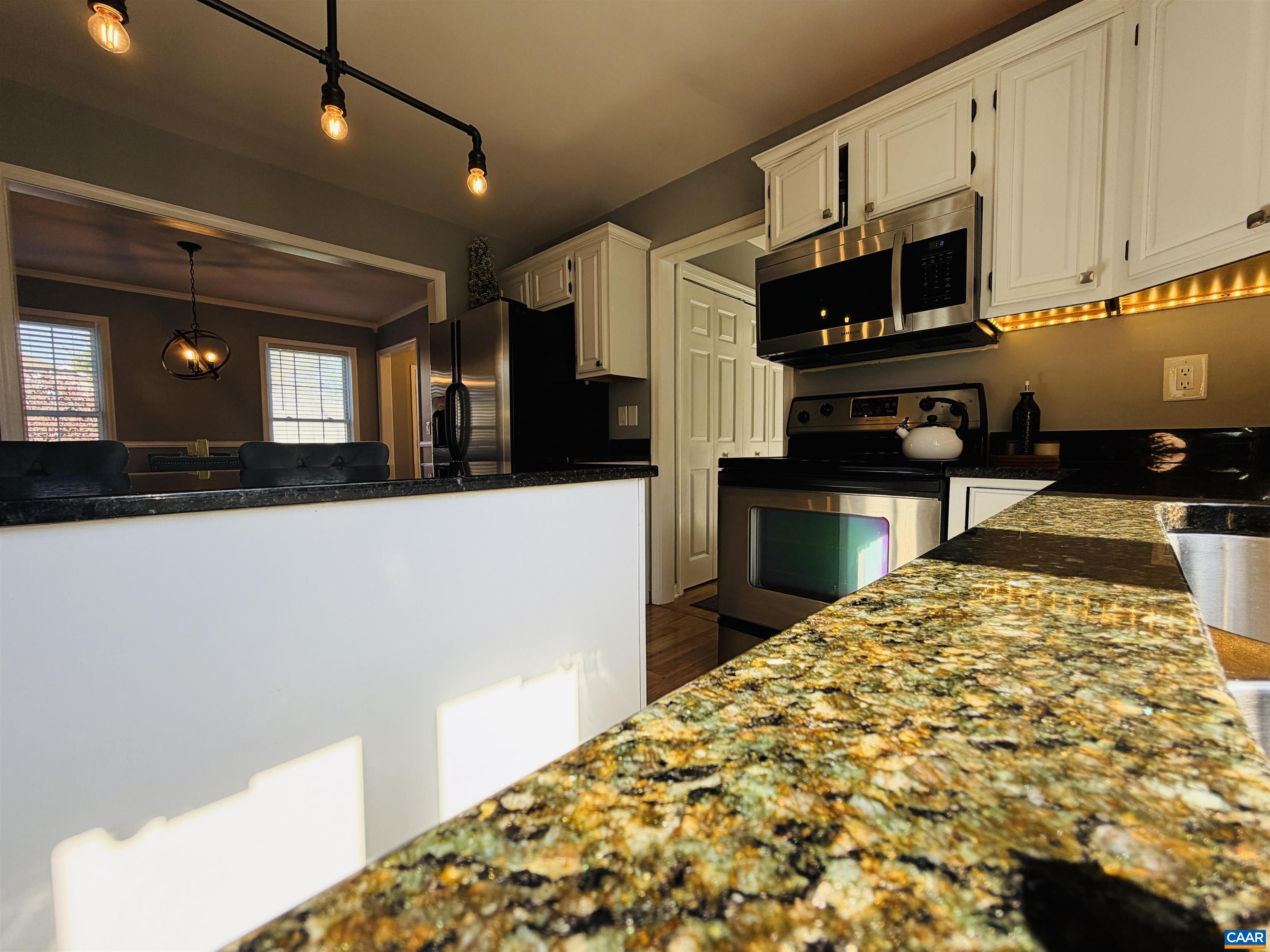 105 Willow Dr photo 25