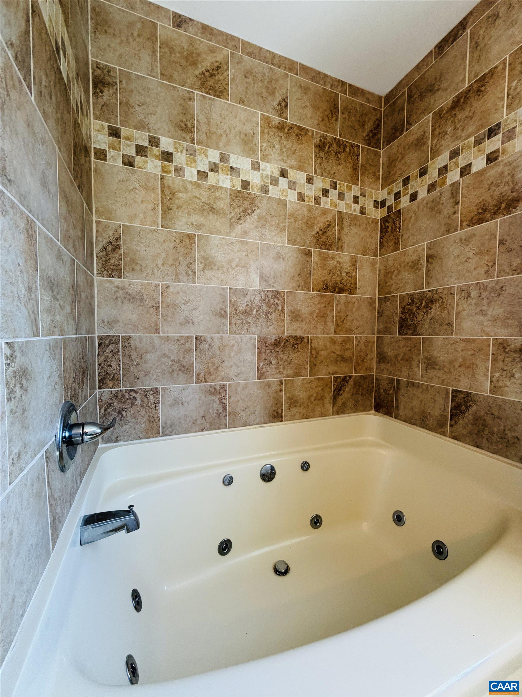 105 Willow Dr photo 41